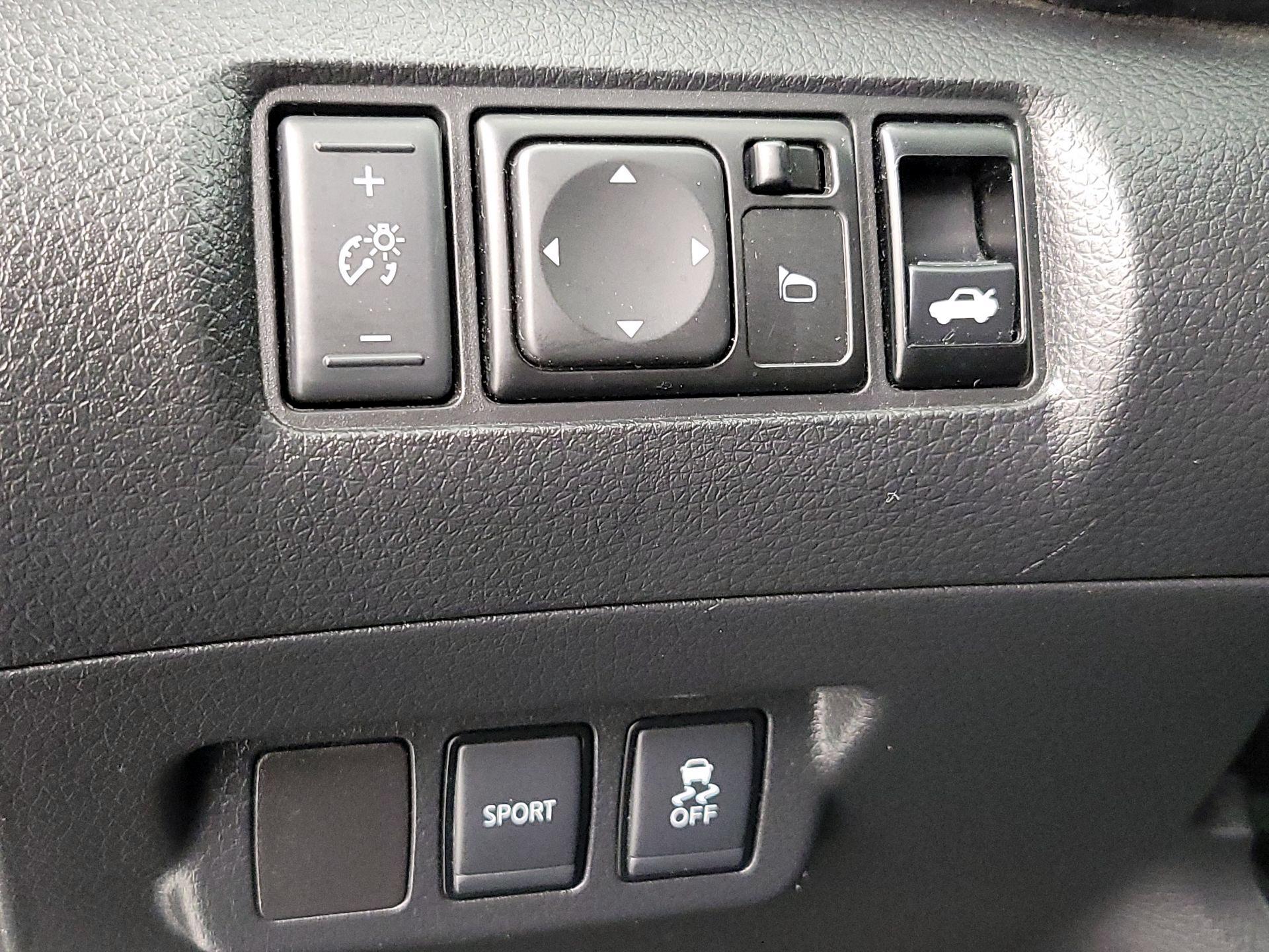 Thumbnail: 2019 Nissan Sentra - 13