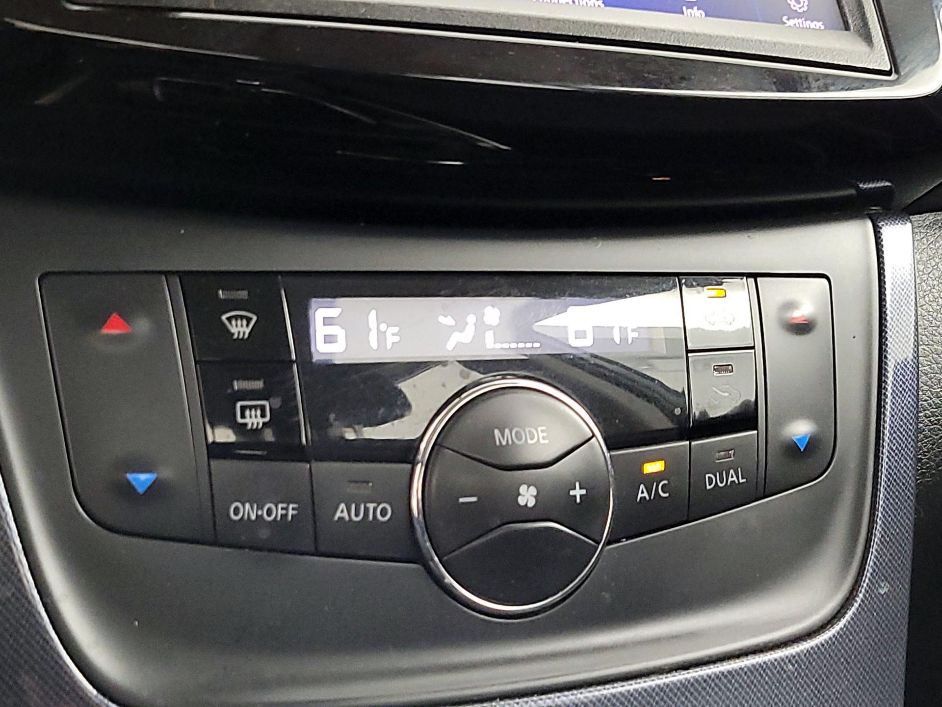 Thumbnail: 2019 Nissan Sentra - 16