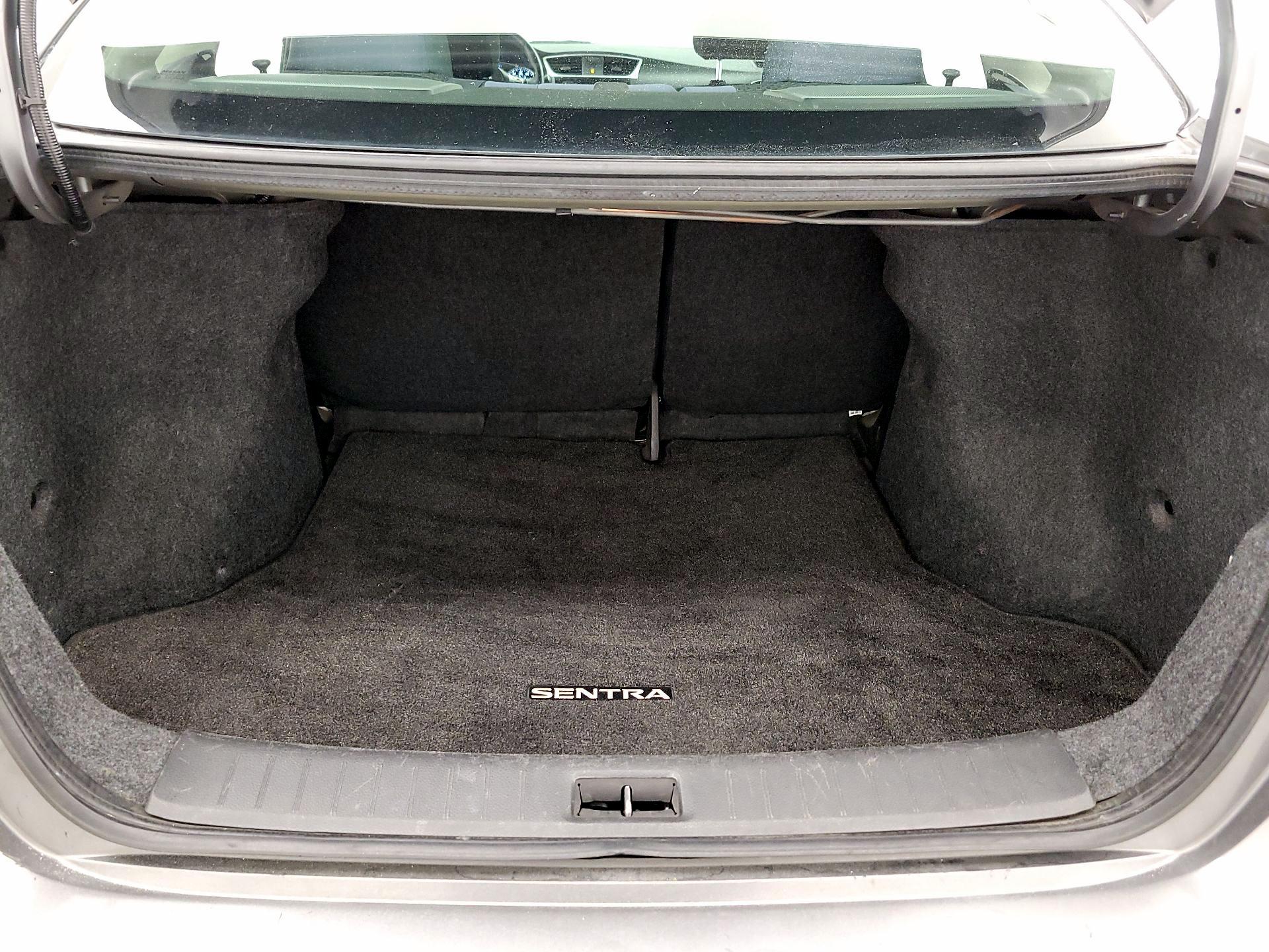 Thumbnail: 2019 Nissan Sentra - 20