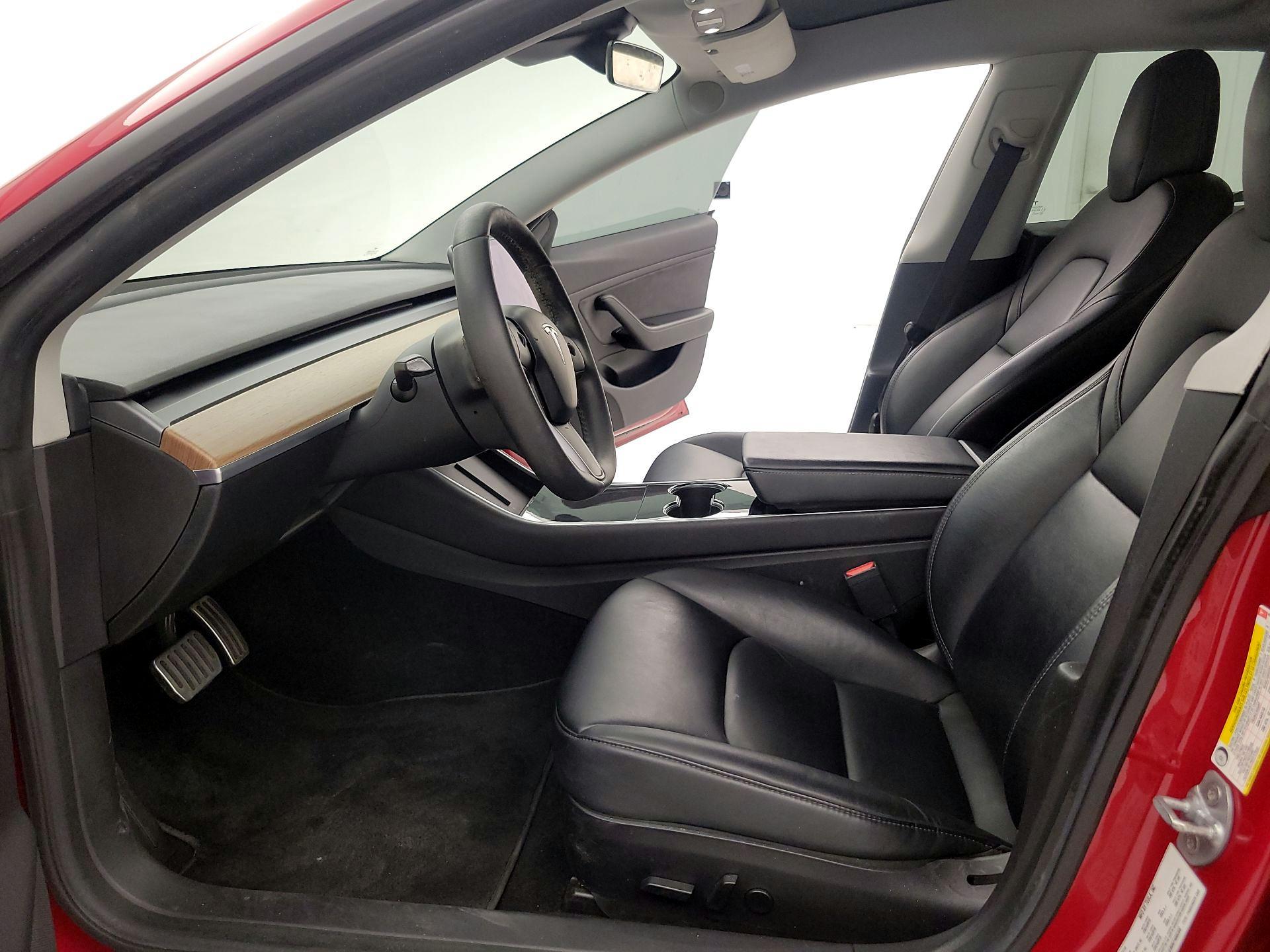 Thumbnail: 2019 Tesla Model 3 - 11