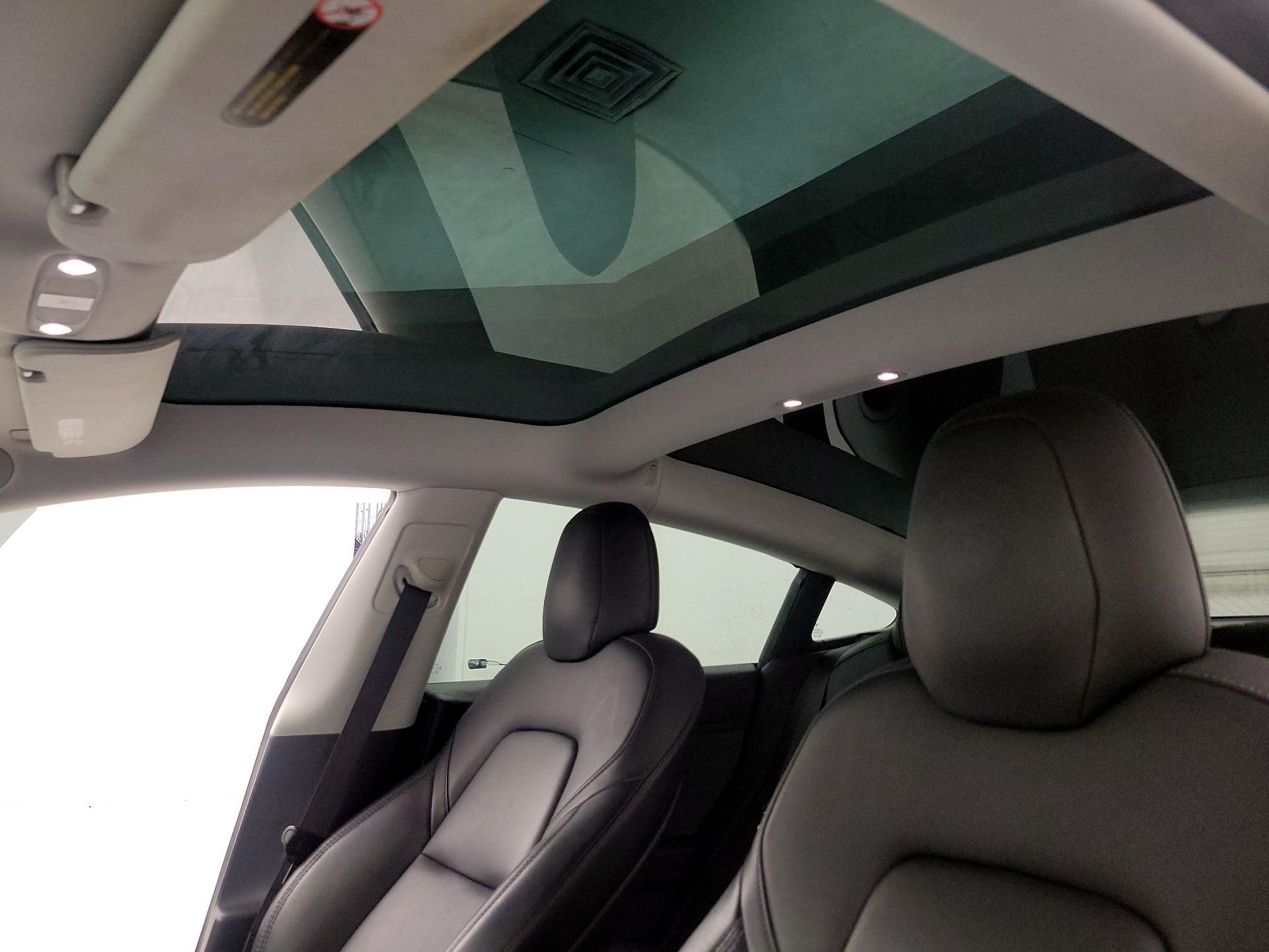 Thumbnail: 2019 Tesla Model 3 - 18