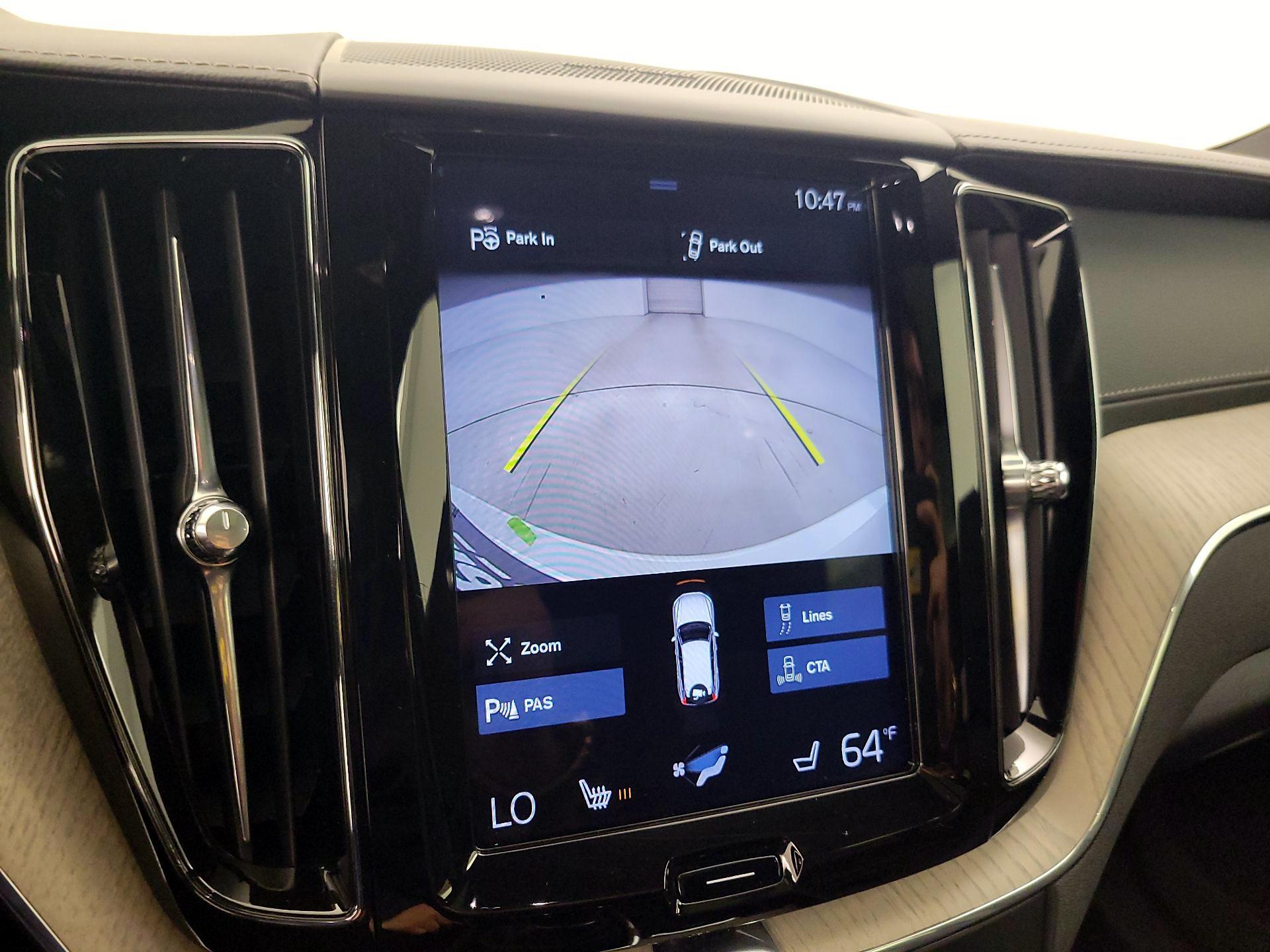 Thumbnail: 2019 Volvo XC60 - 15