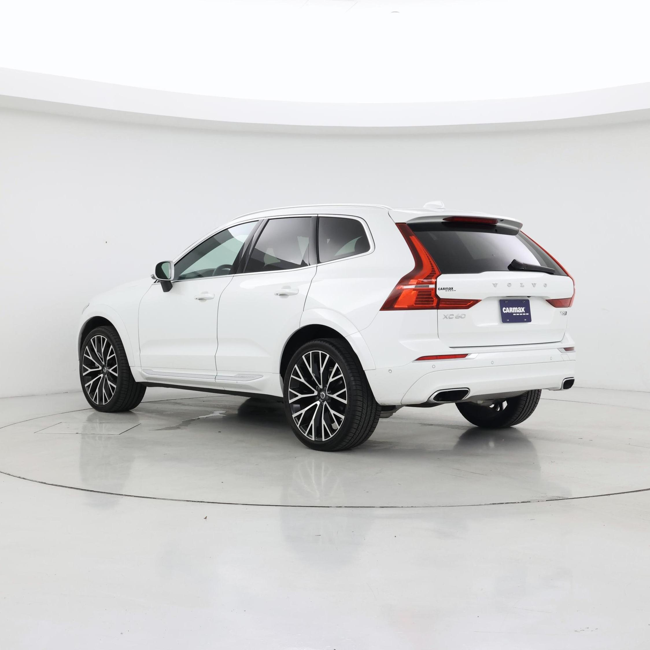 Thumbnail: 2019 Volvo XC60 - 2