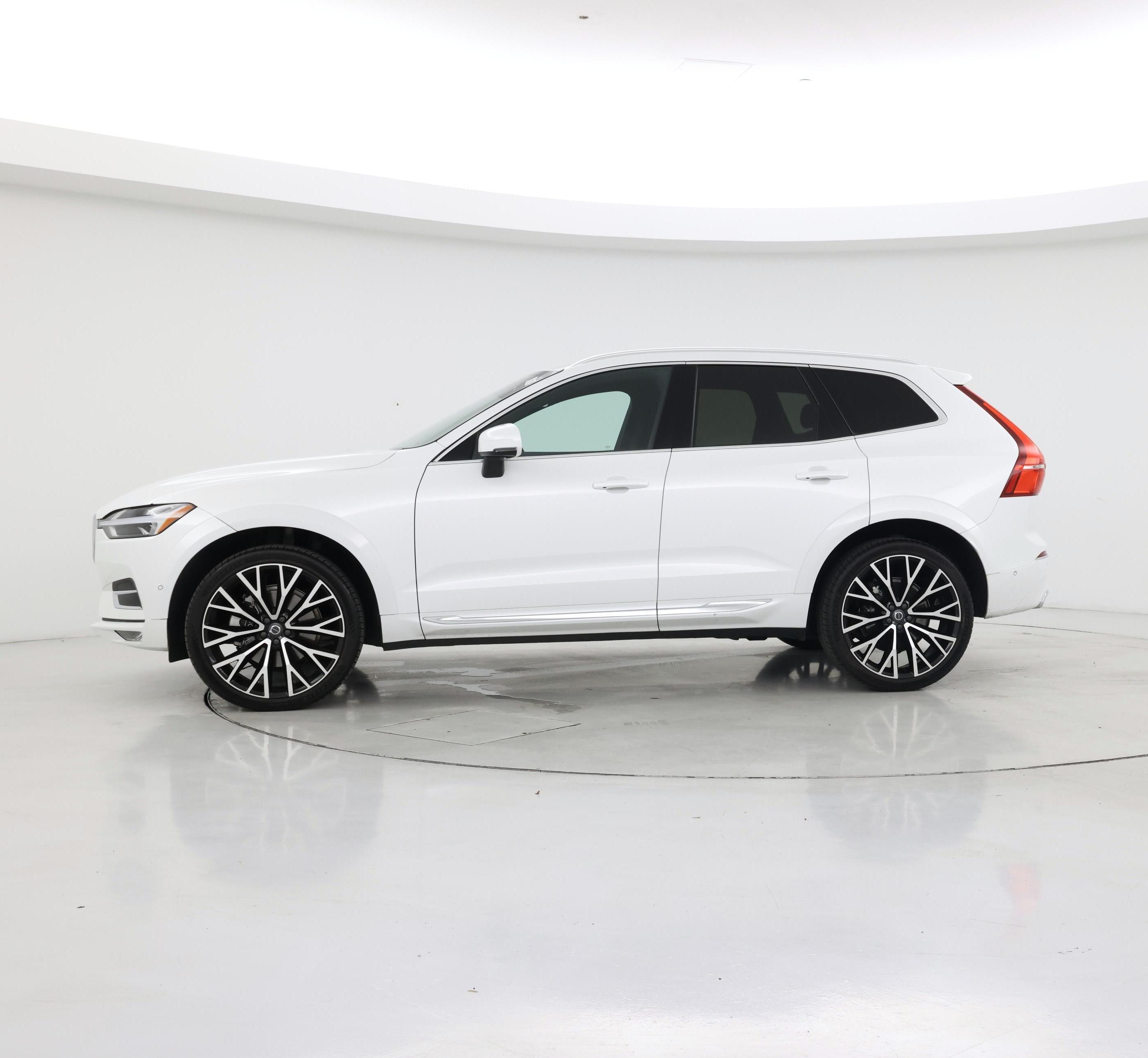 Thumbnail: 2019 Volvo XC60 - 3