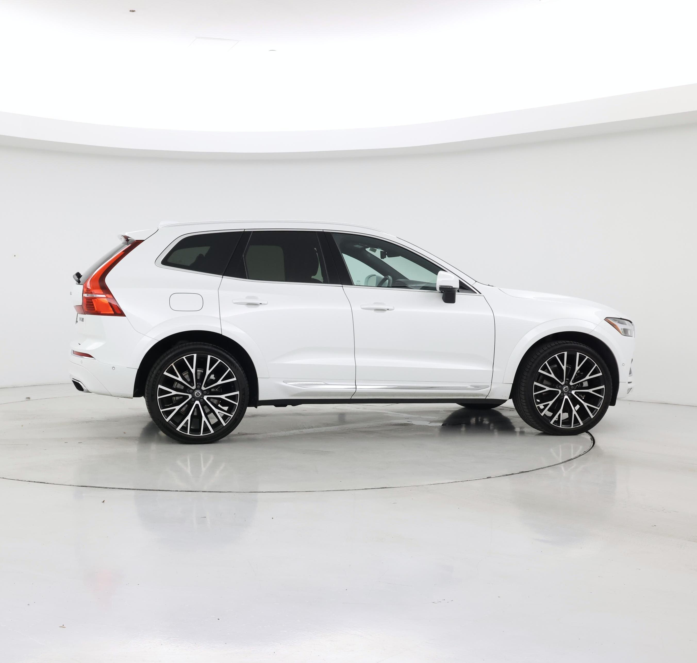 Thumbnail: 2019 Volvo XC60 - 7