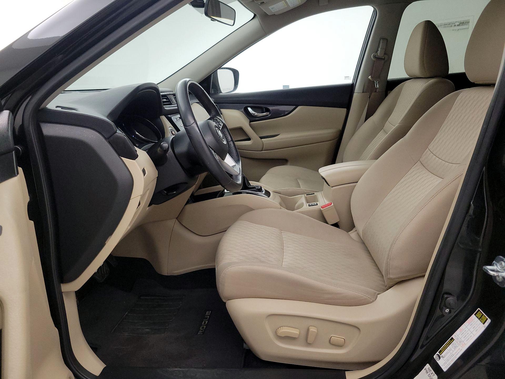 Thumbnail: 2017 Nissan Rogue - 11