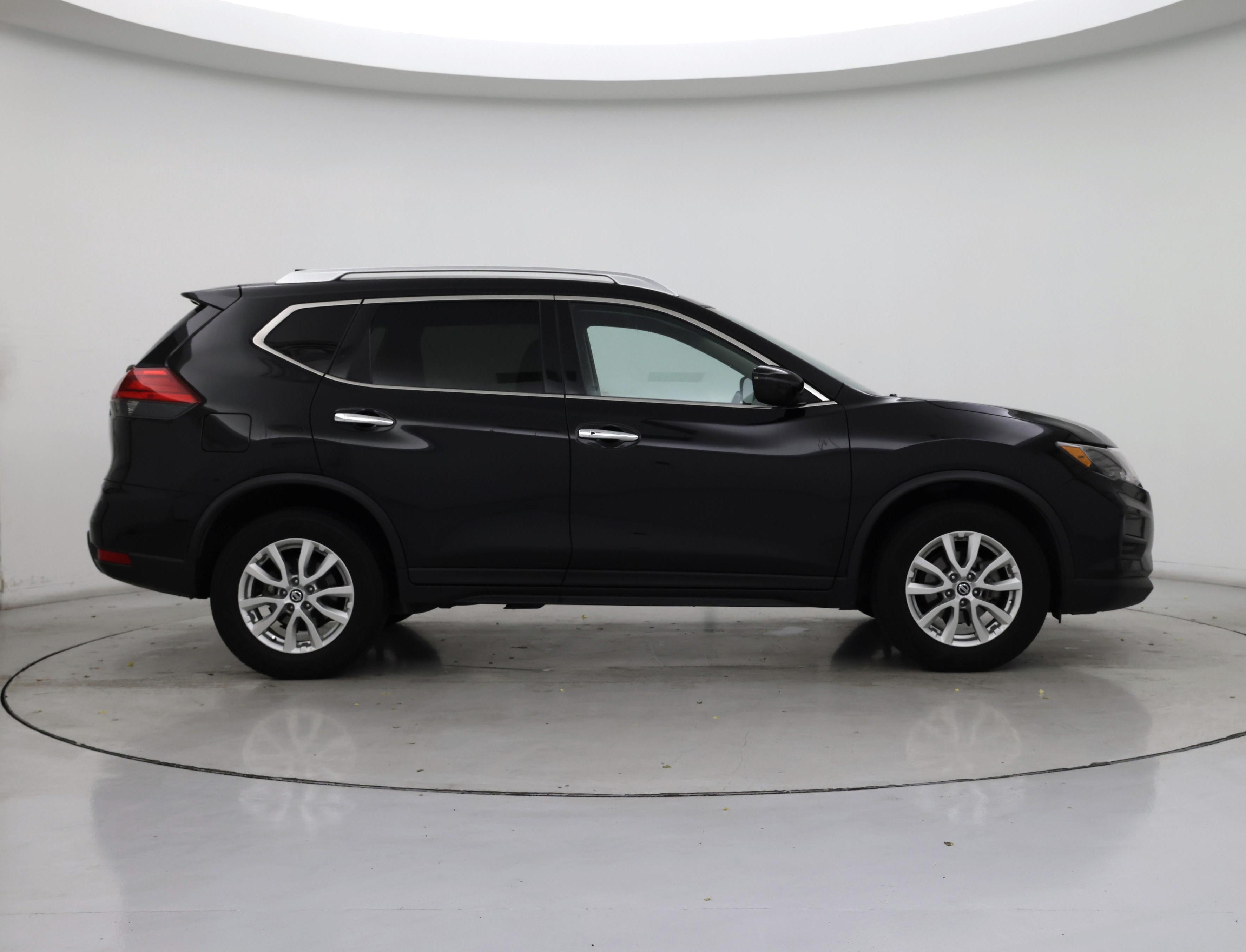 Thumbnail: 2017 Nissan Rogue - 7