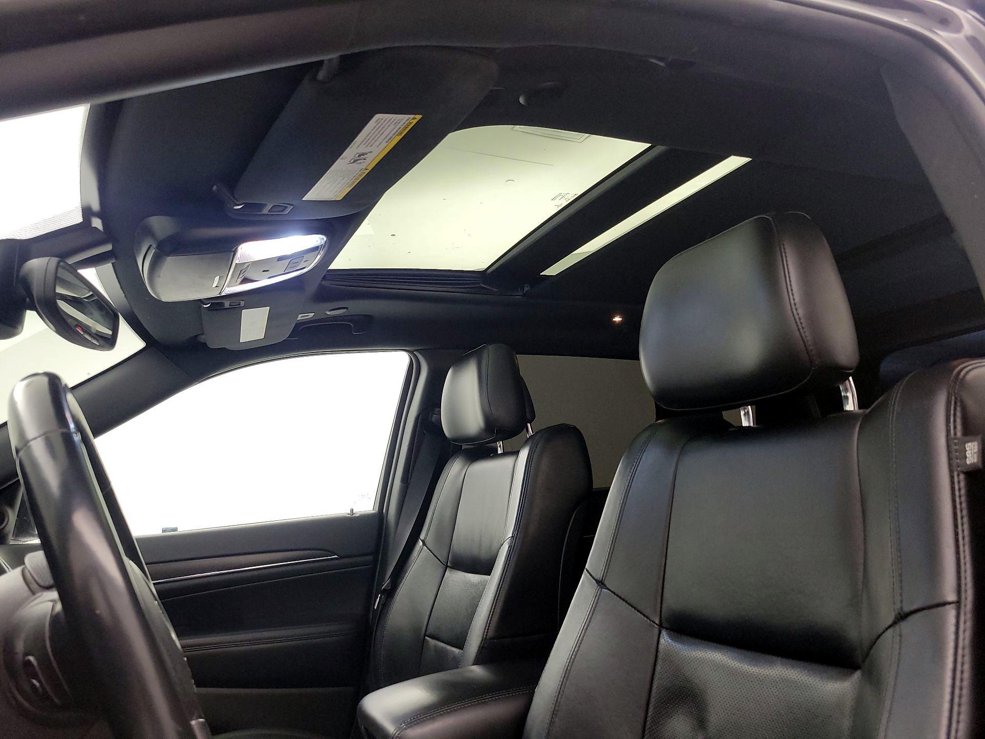 Thumbnail: 2018 Jeep Grand Cherokee - 20