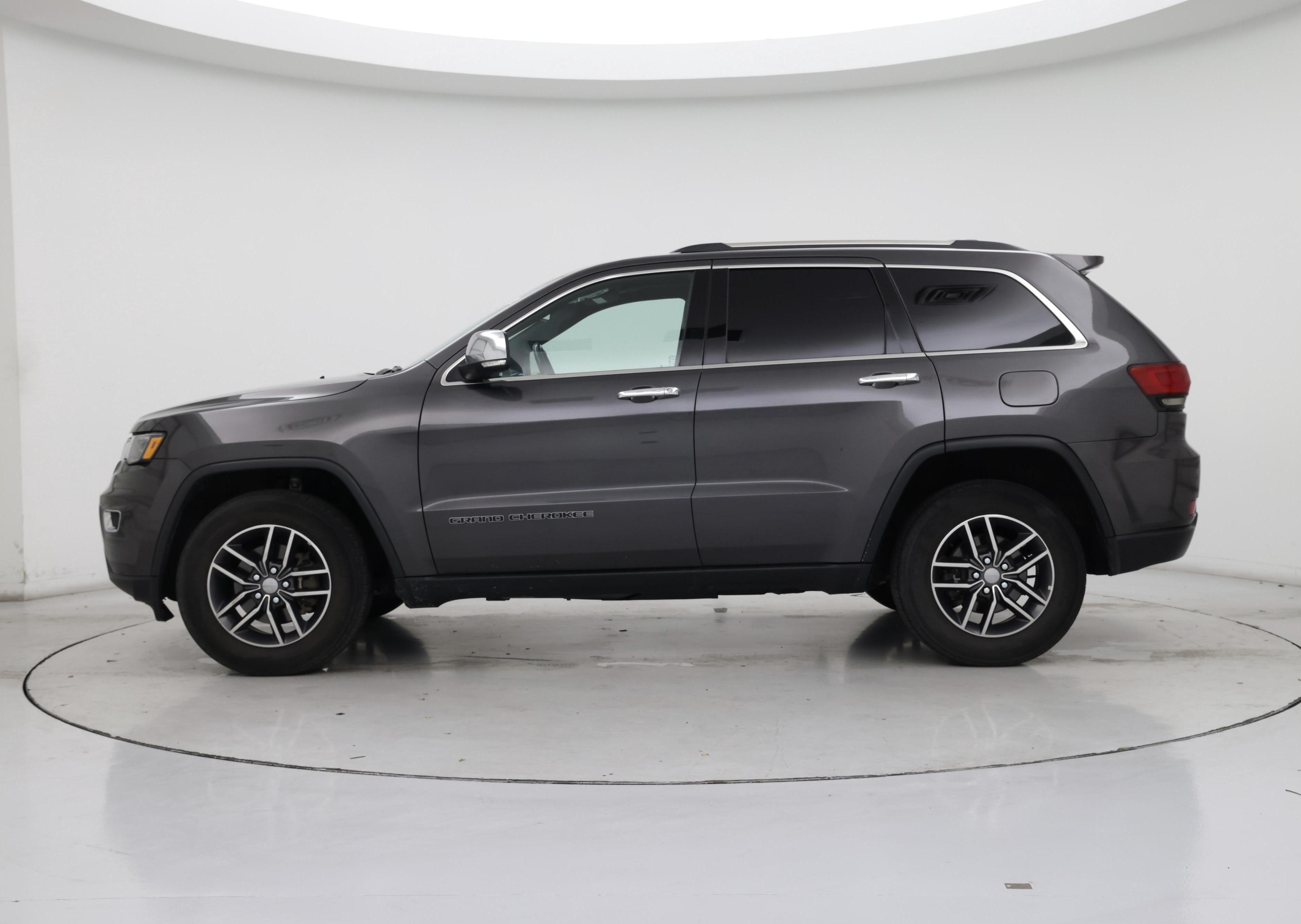 Thumbnail: 2018 Jeep Grand Cherokee - 3