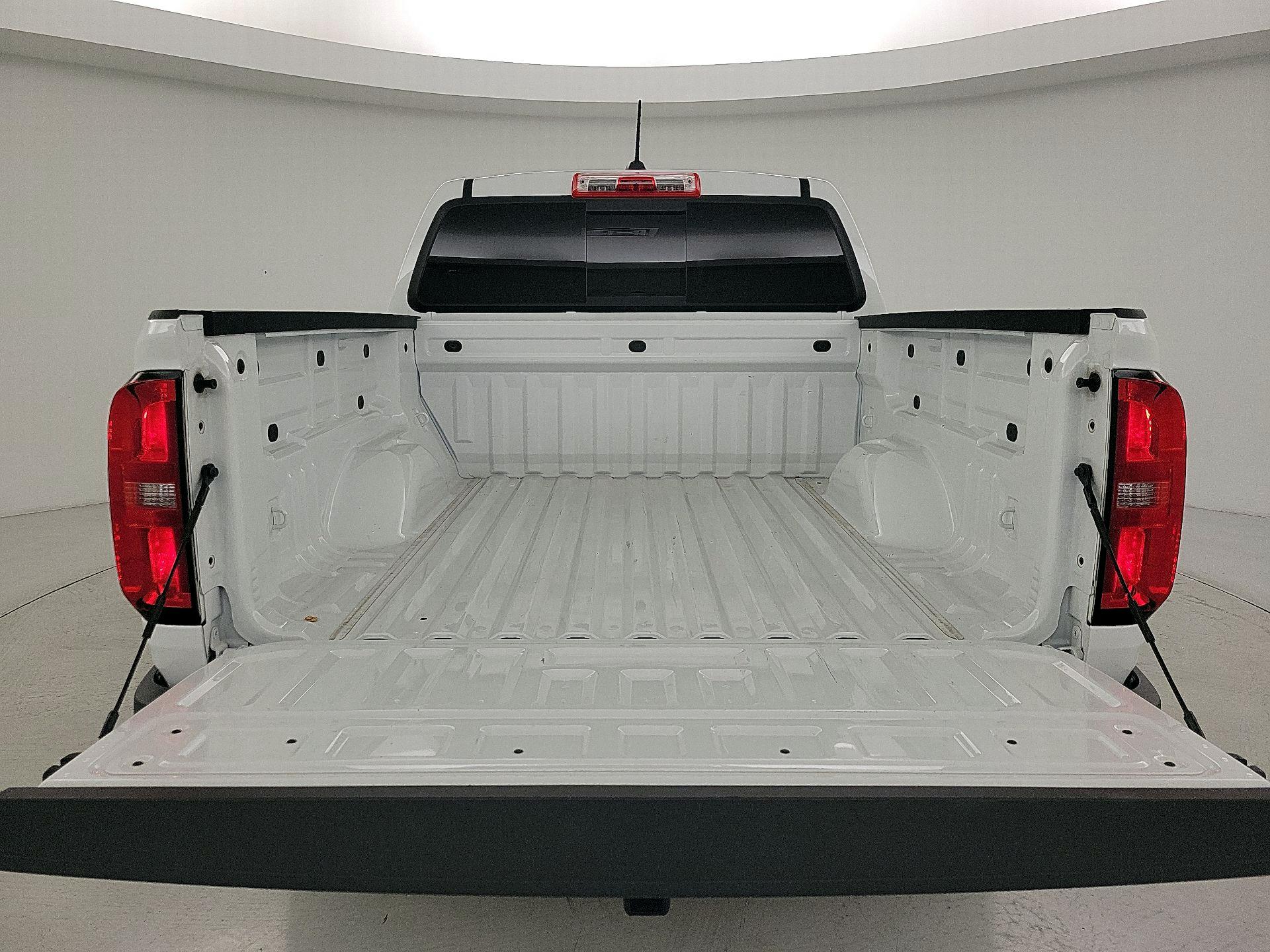 Thumbnail: 2022 Chevrolet Colorado - 20