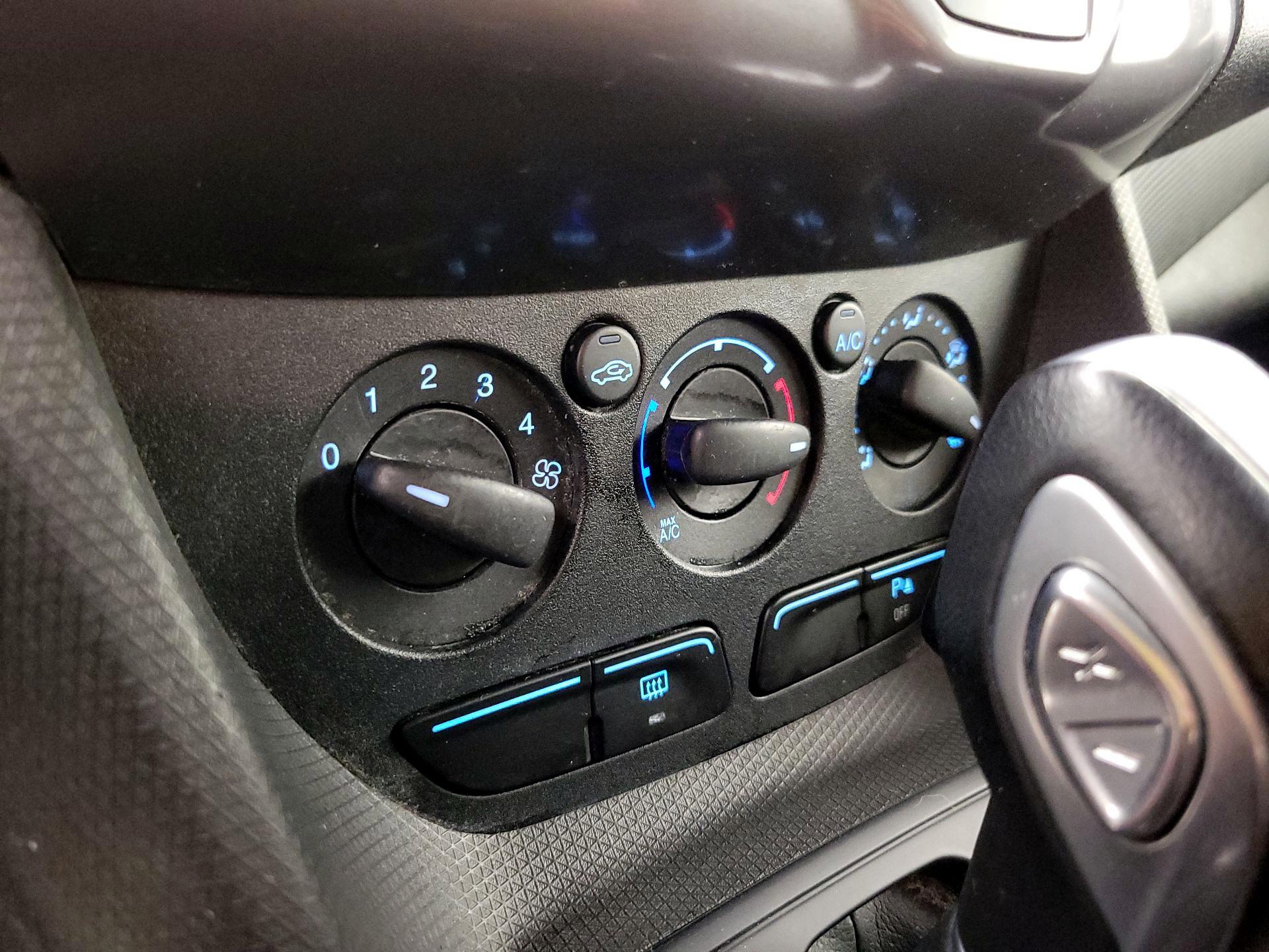 Thumbnail: 2016 Ford Transit Series - 16