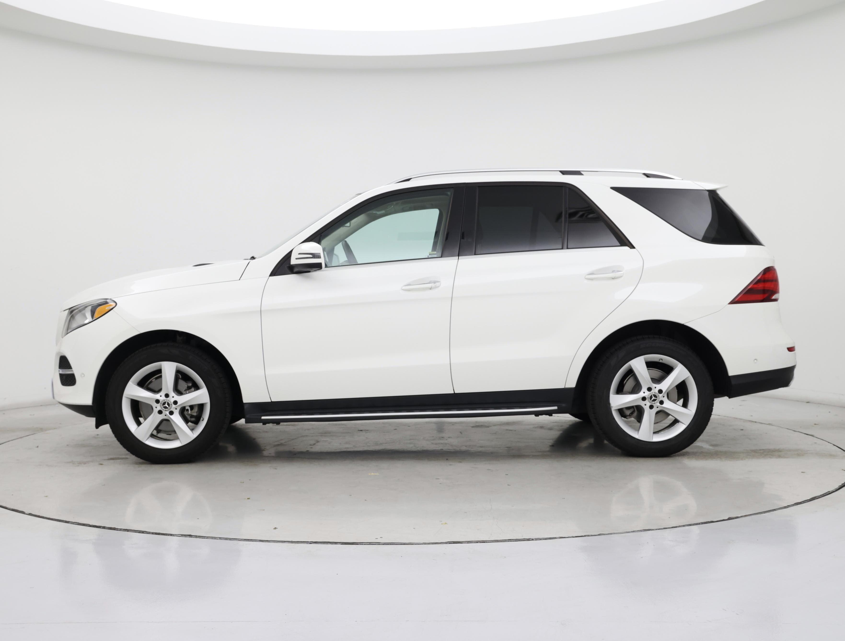 Thumbnail: 2018 Mercedes-Benz GLE - 3