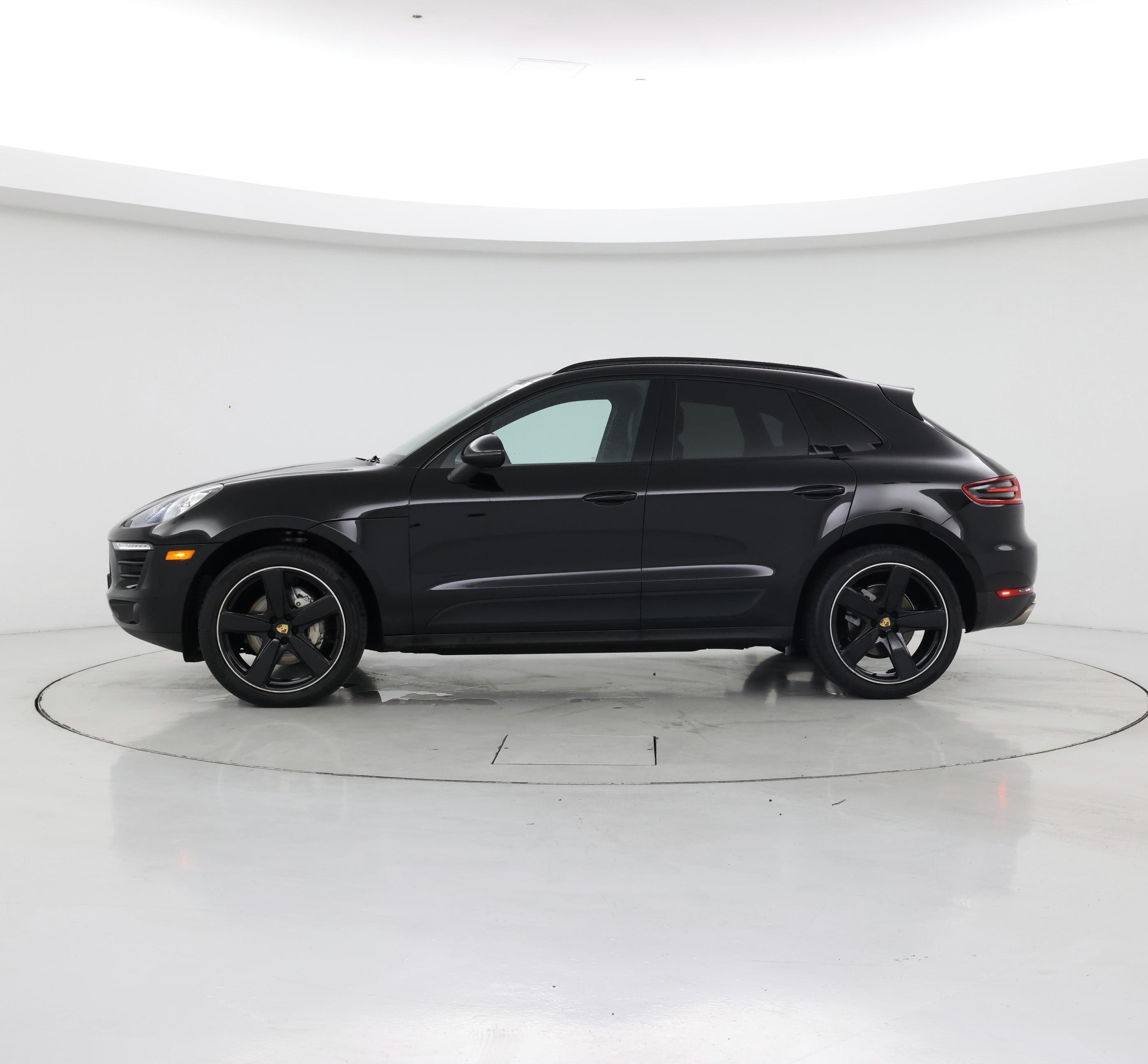 Thumbnail: 2018 Porsche Macan - 3