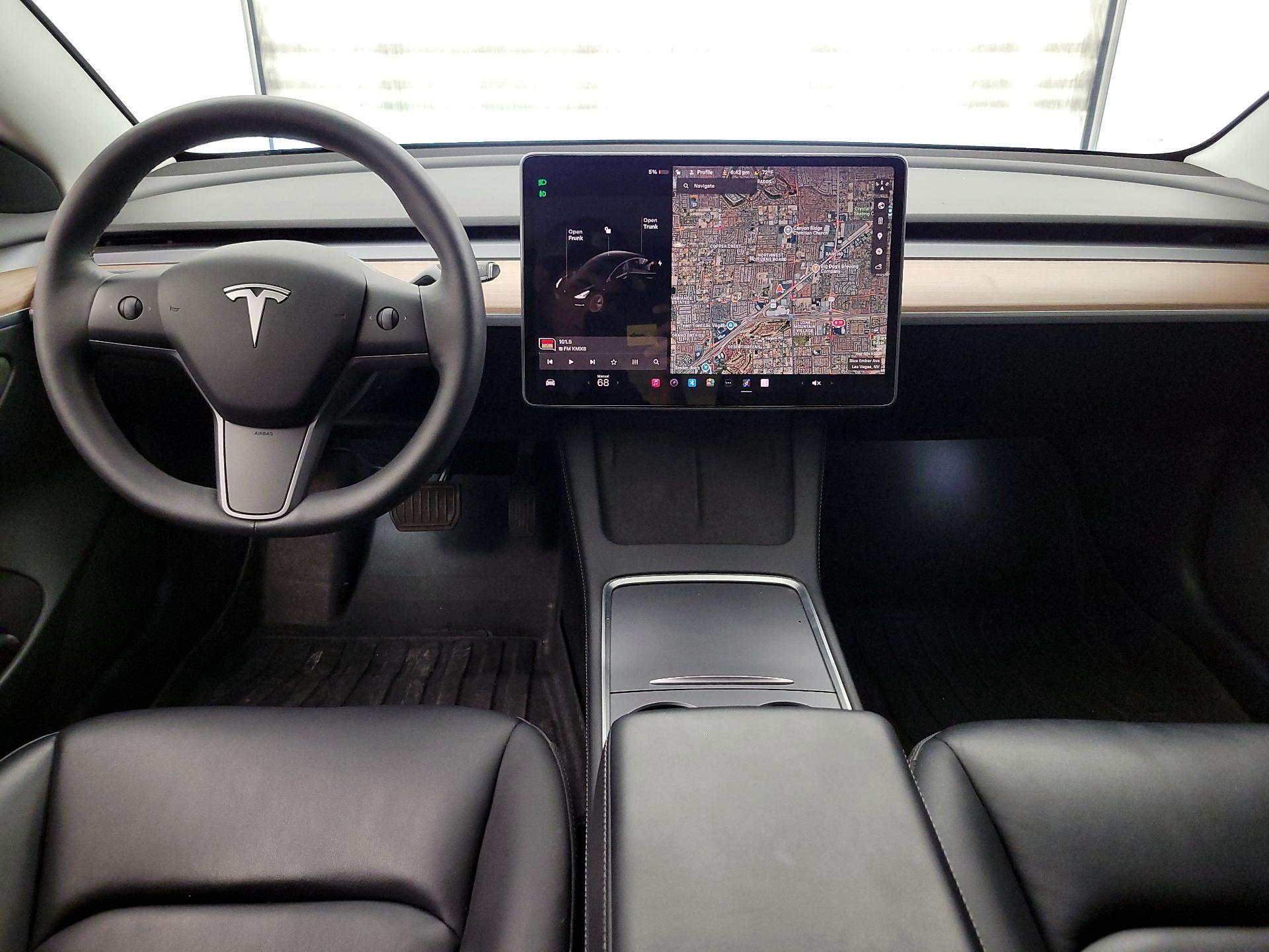 Thumbnail: 2022 Tesla Model 3 - 9