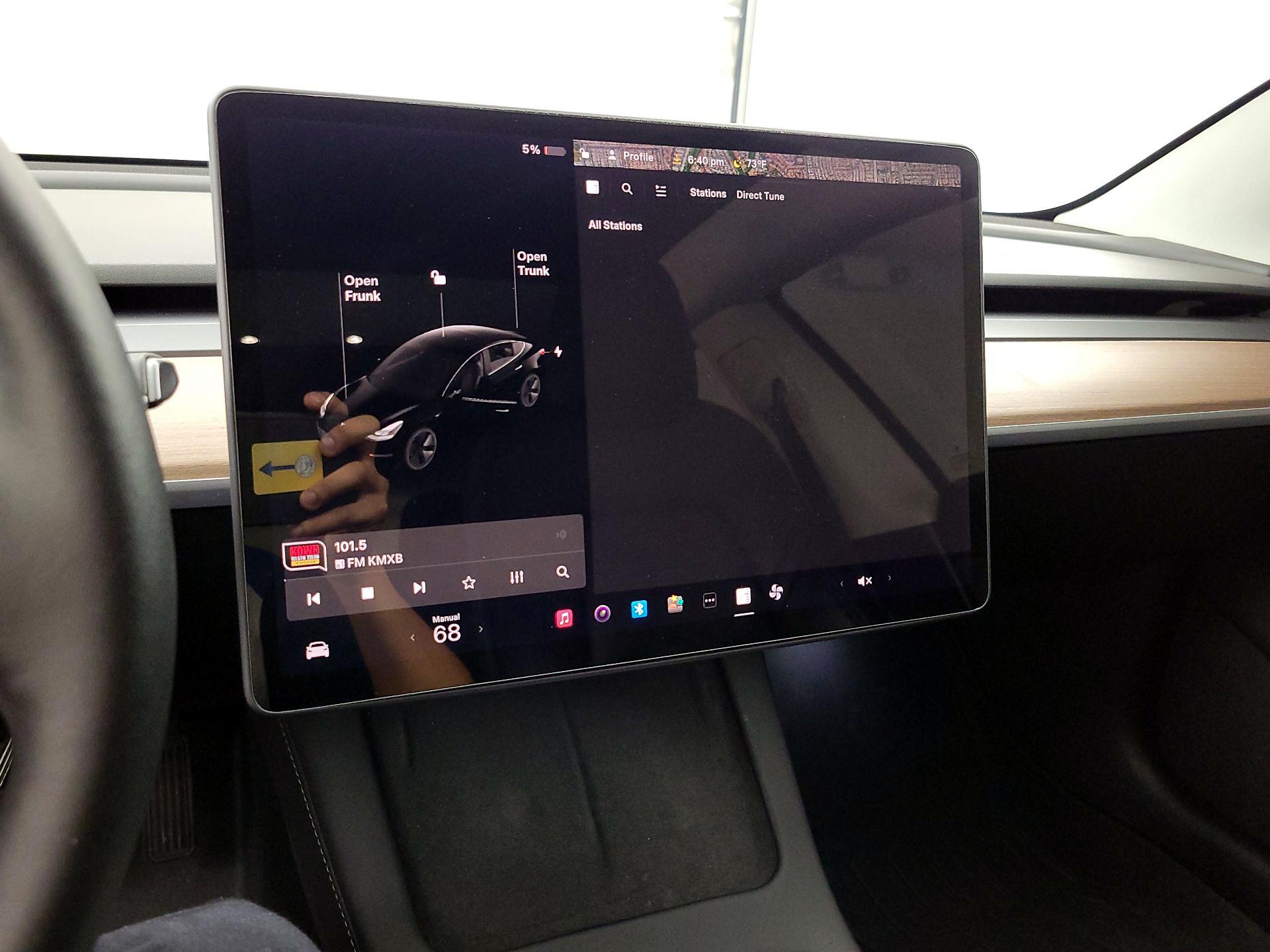 Thumbnail: 2022 Tesla Model 3 - 15