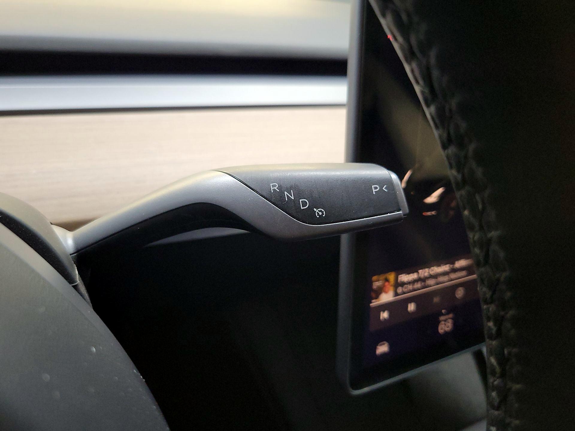 Thumbnail: 2022 Tesla Model 3 - 17