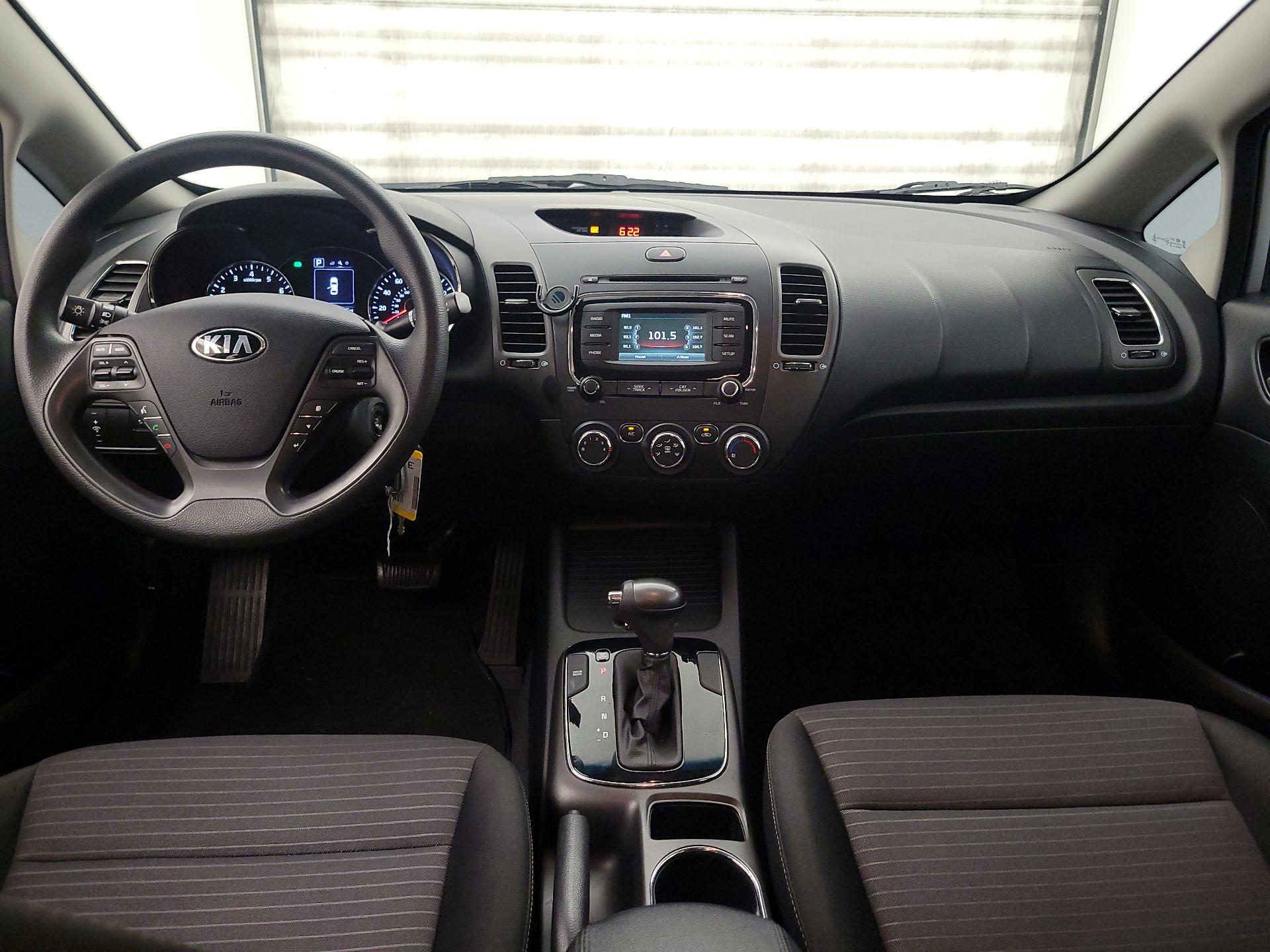 Thumbnail: 2017 Kia Forte - 9