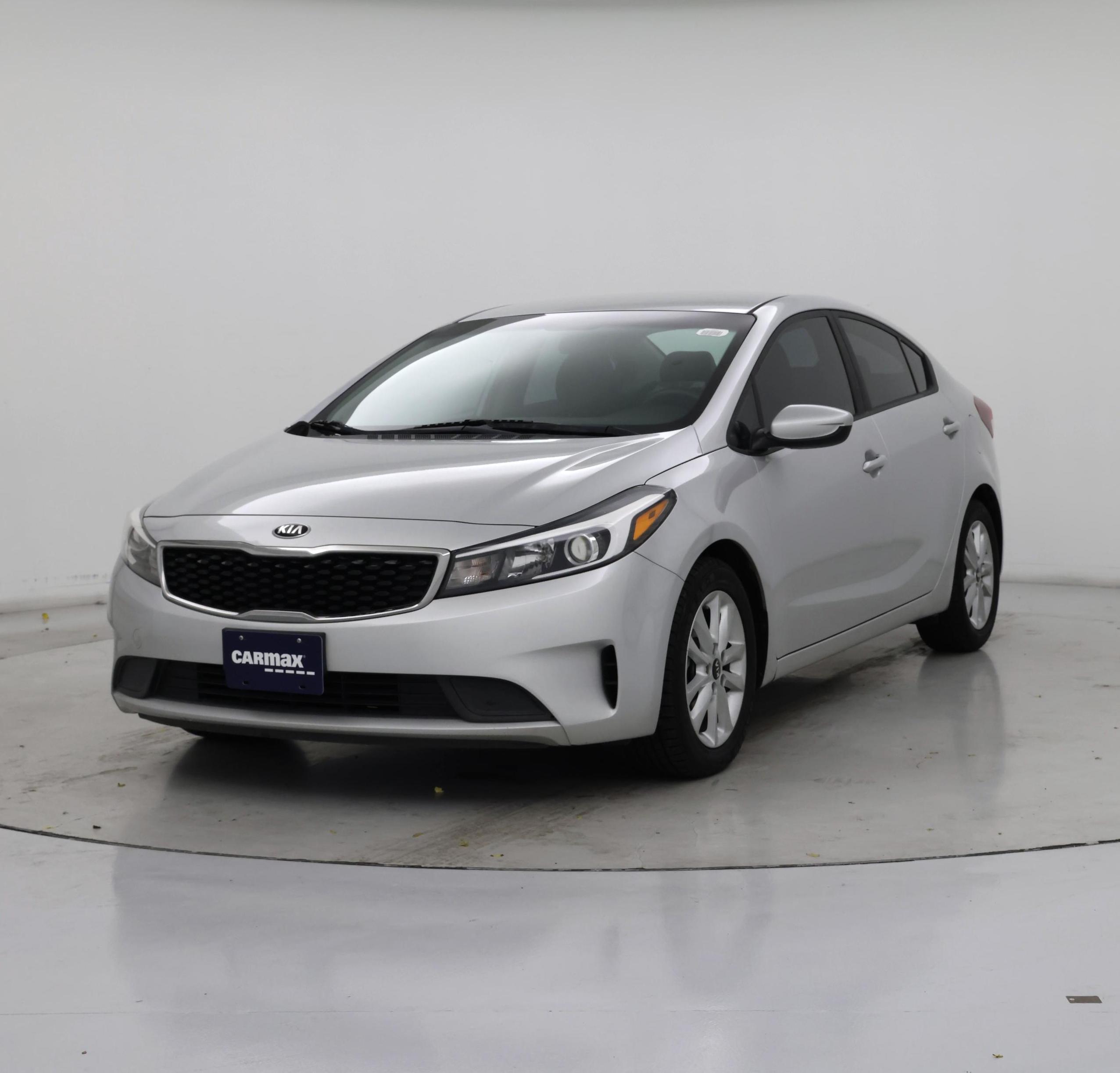 Thumbnail: 2017 Kia Forte - 4