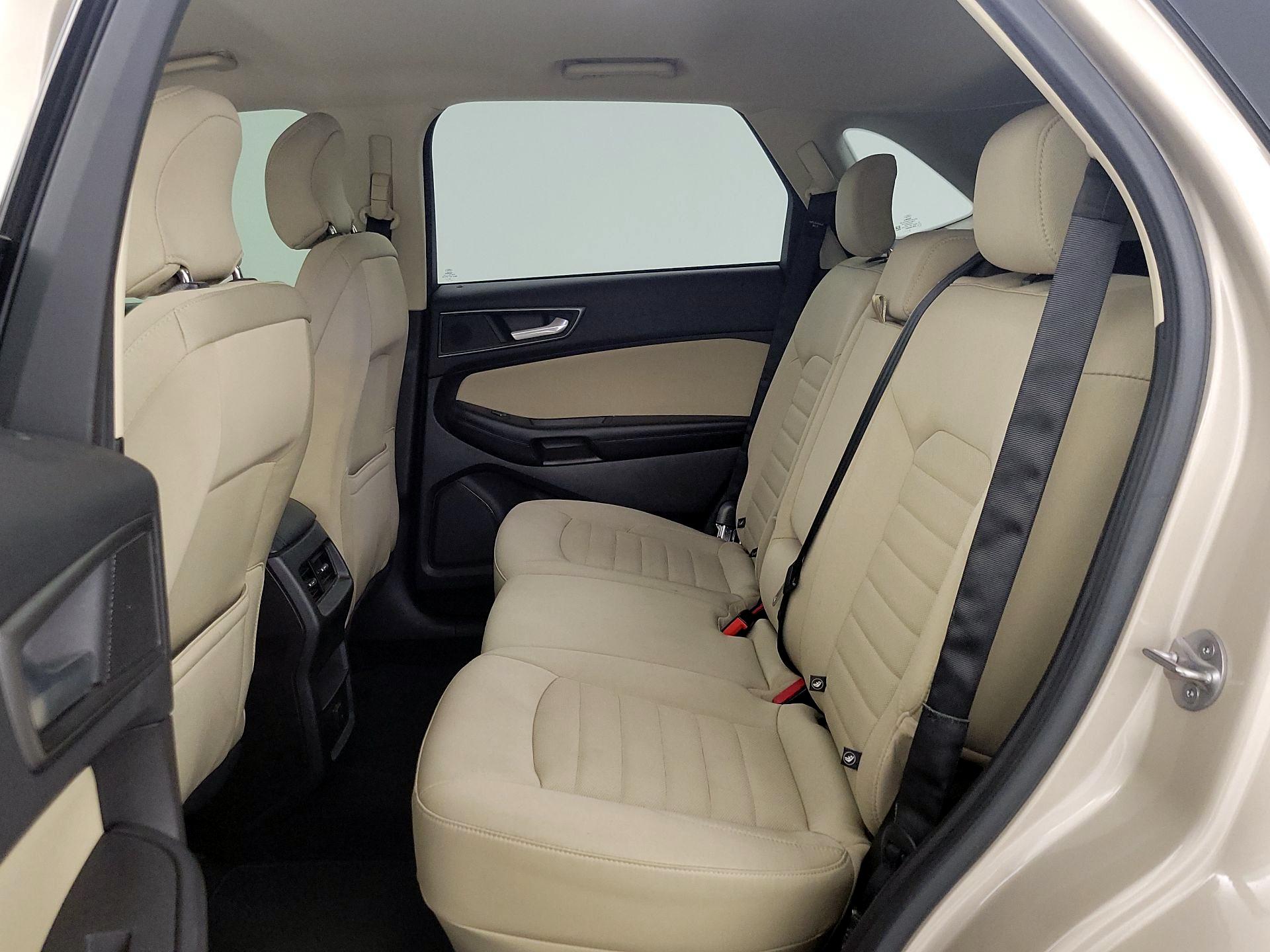 Thumbnail: 2017 Ford Edge - 19