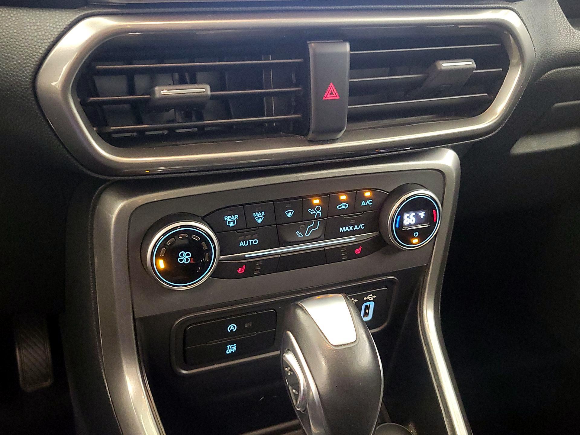 Thumbnail: 2018 Ford EcoSport - 17
