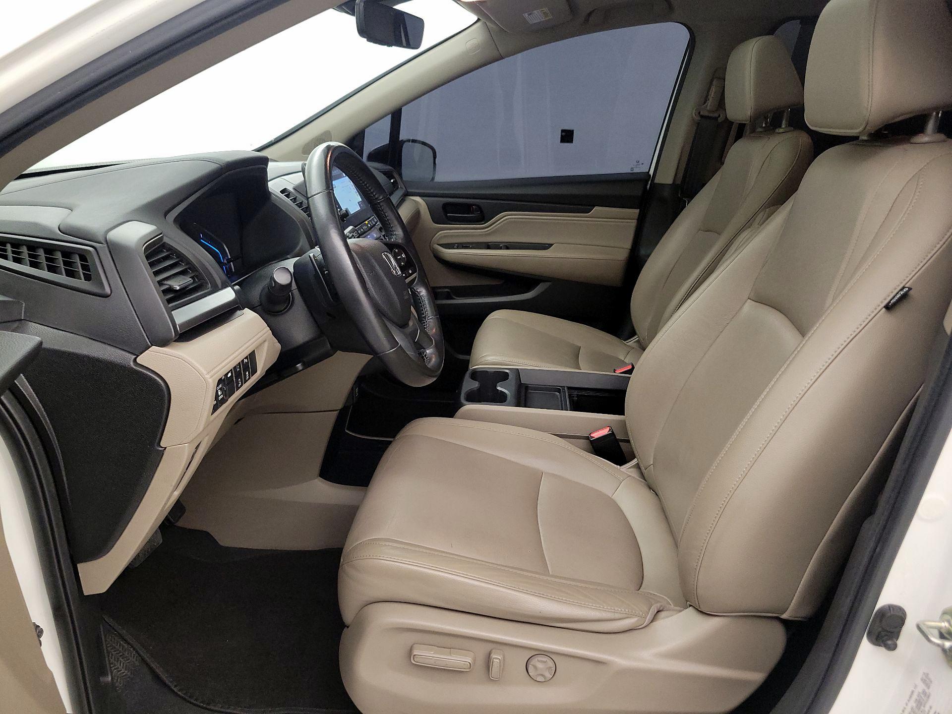 Thumbnail: 2019 Honda Odyssey - 11