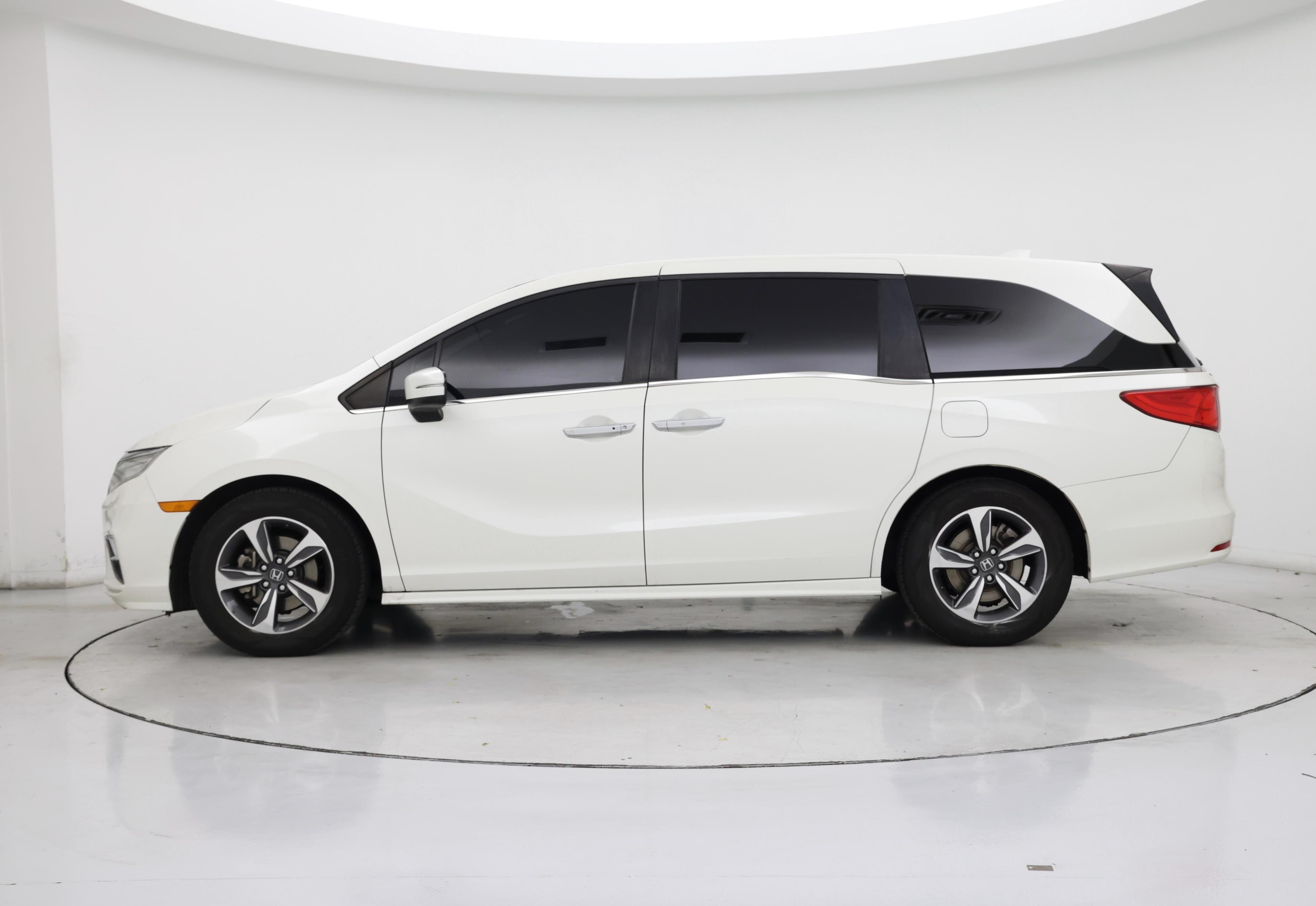 Thumbnail: 2019 Honda Odyssey - 3
