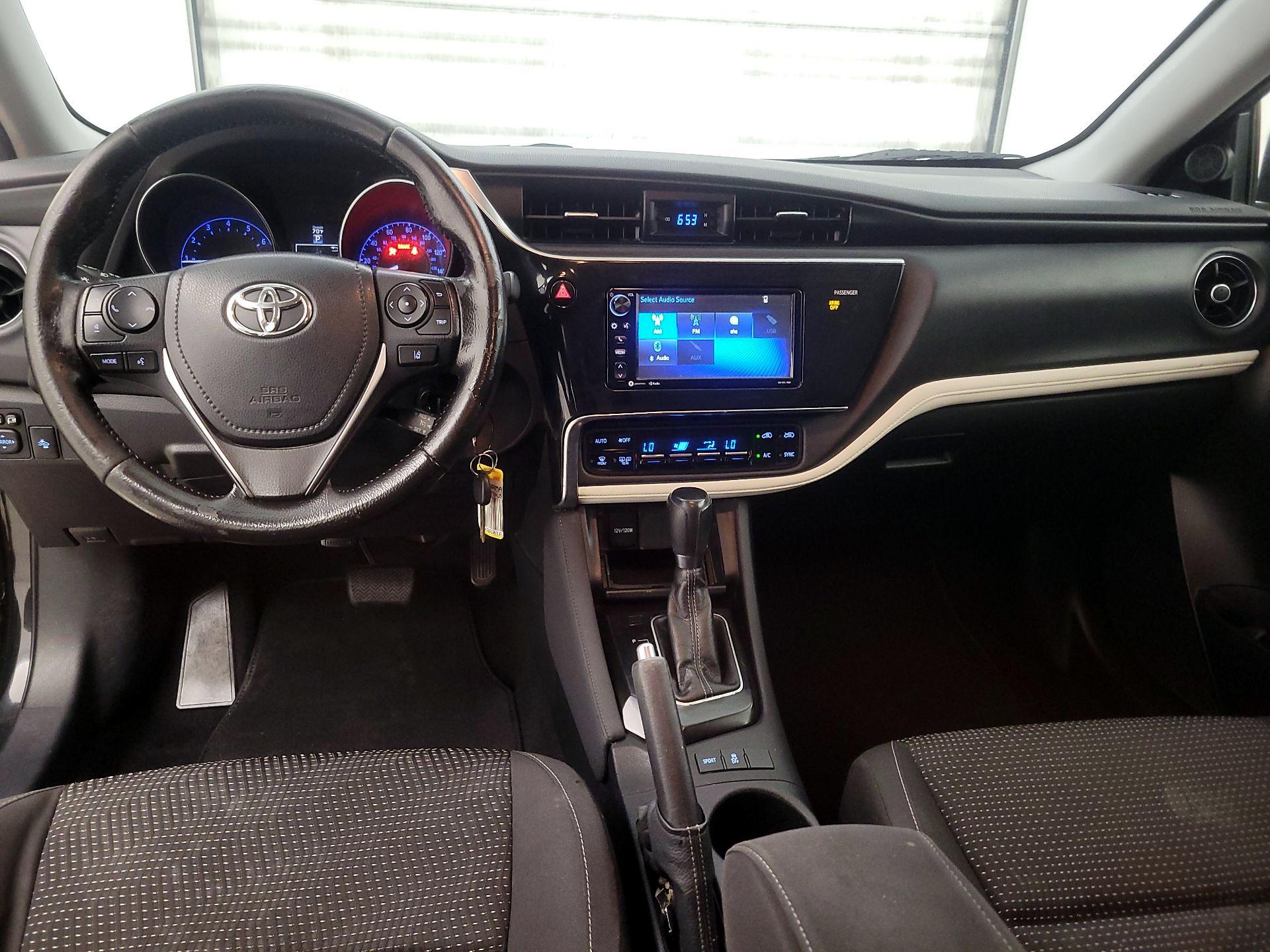 Thumbnail: 2017 Toyota Corolla iM - 9