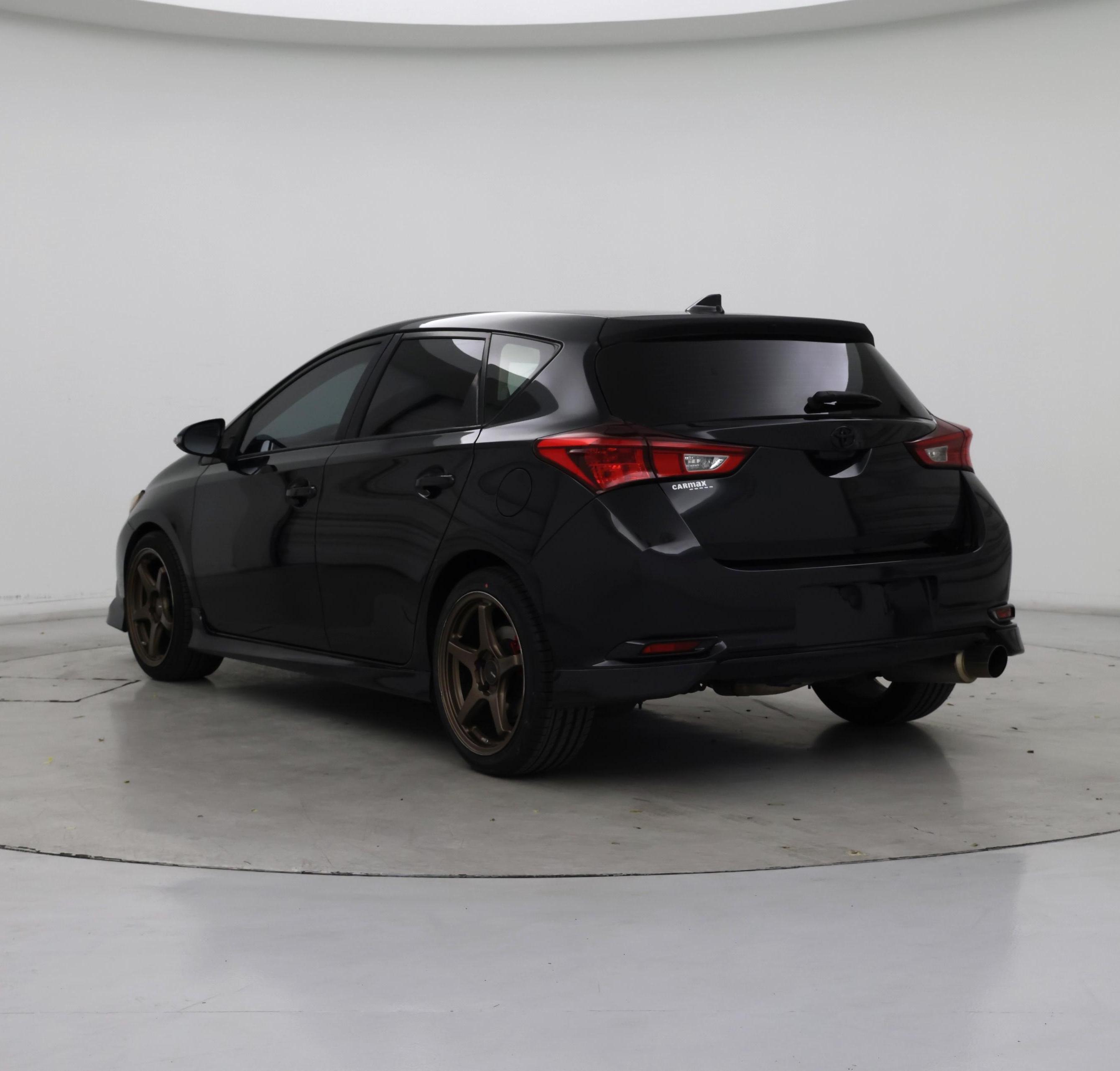 Thumbnail: 2017 Toyota Corolla iM - 2