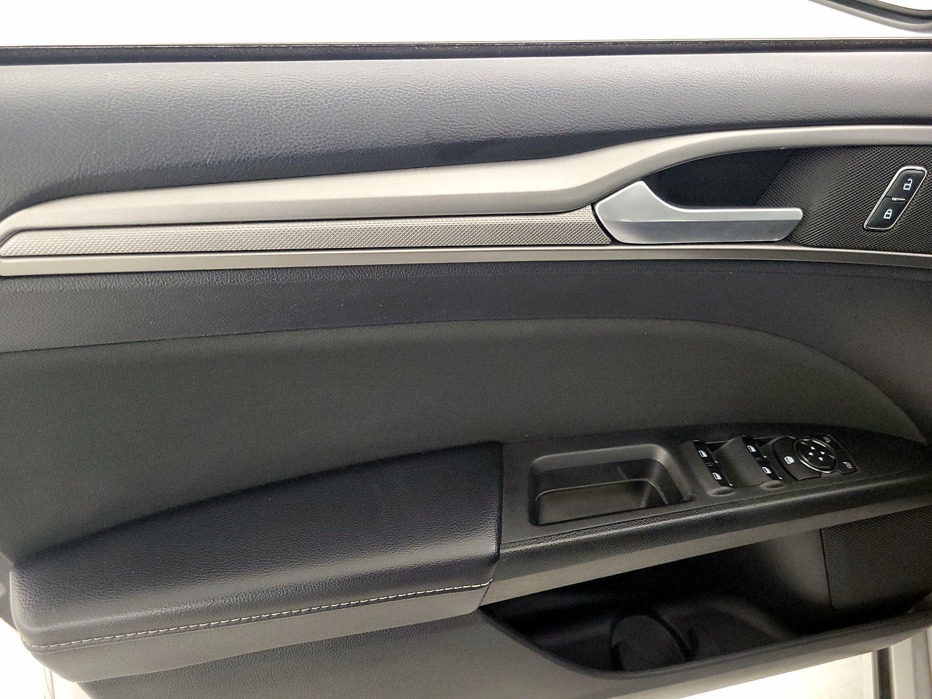 Thumbnail: 2018 Ford Fusion - 12