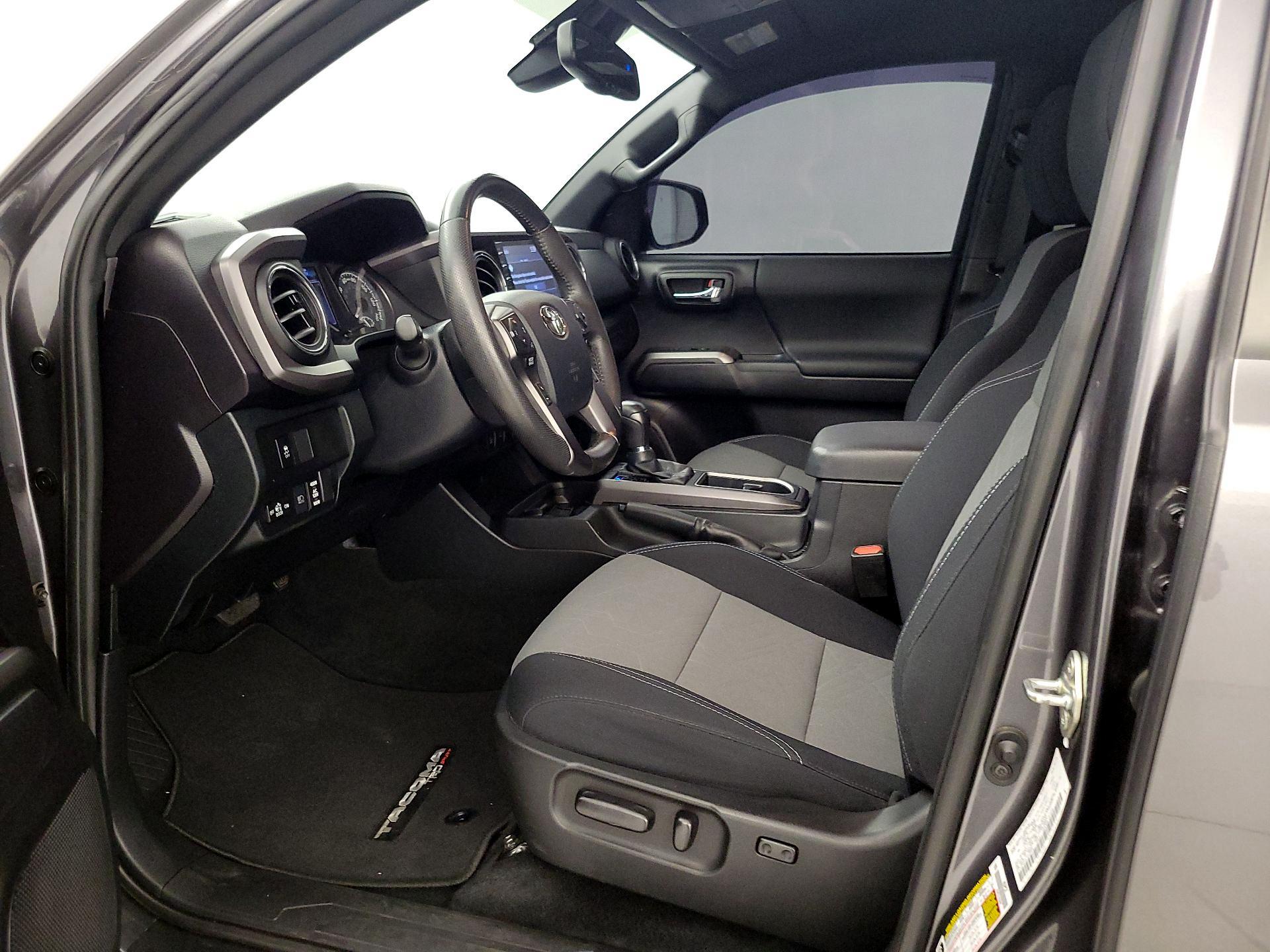 Thumbnail: 2020 Toyota Tacoma - 11