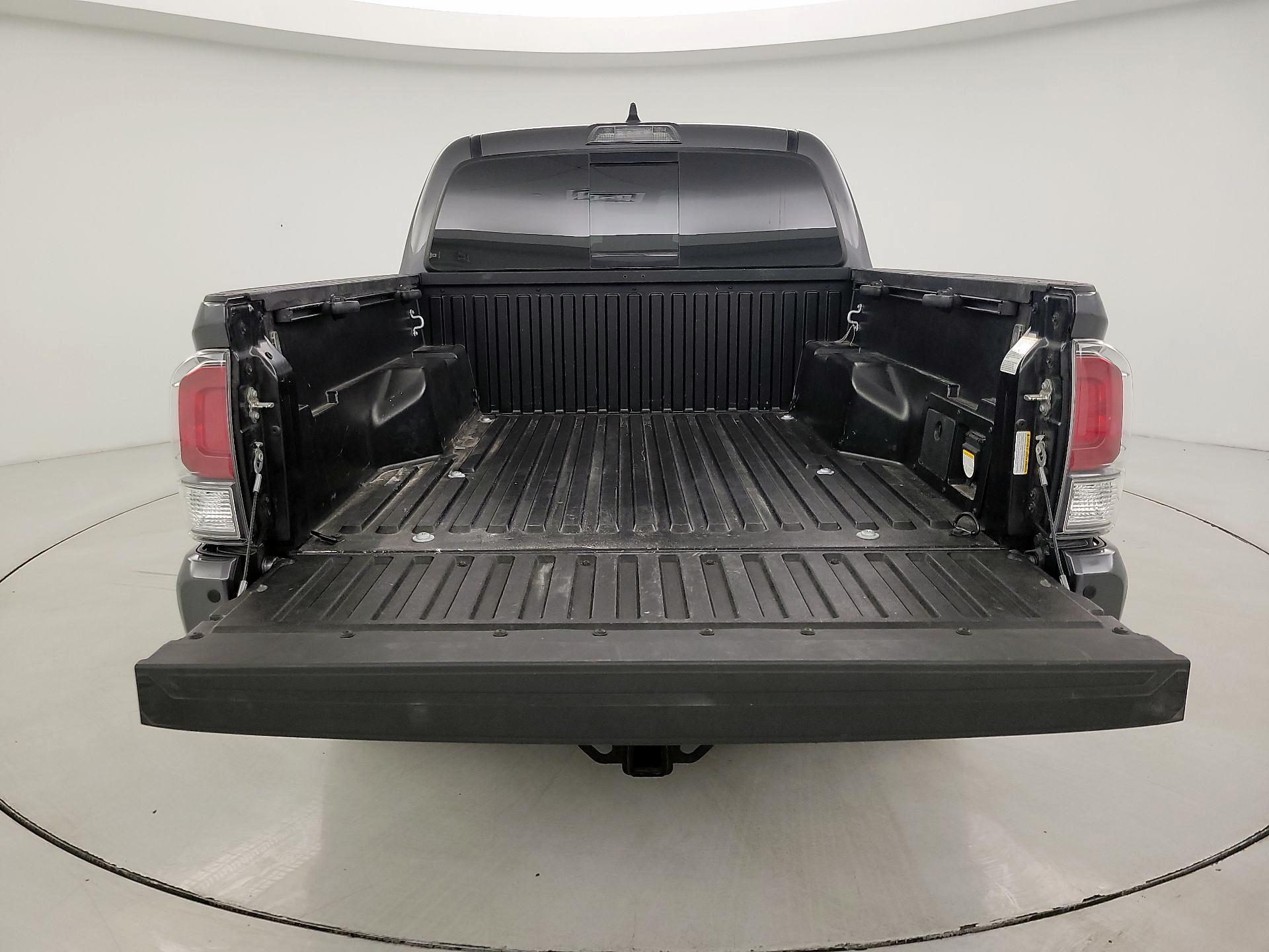 Thumbnail: 2020 Toyota Tacoma - 20