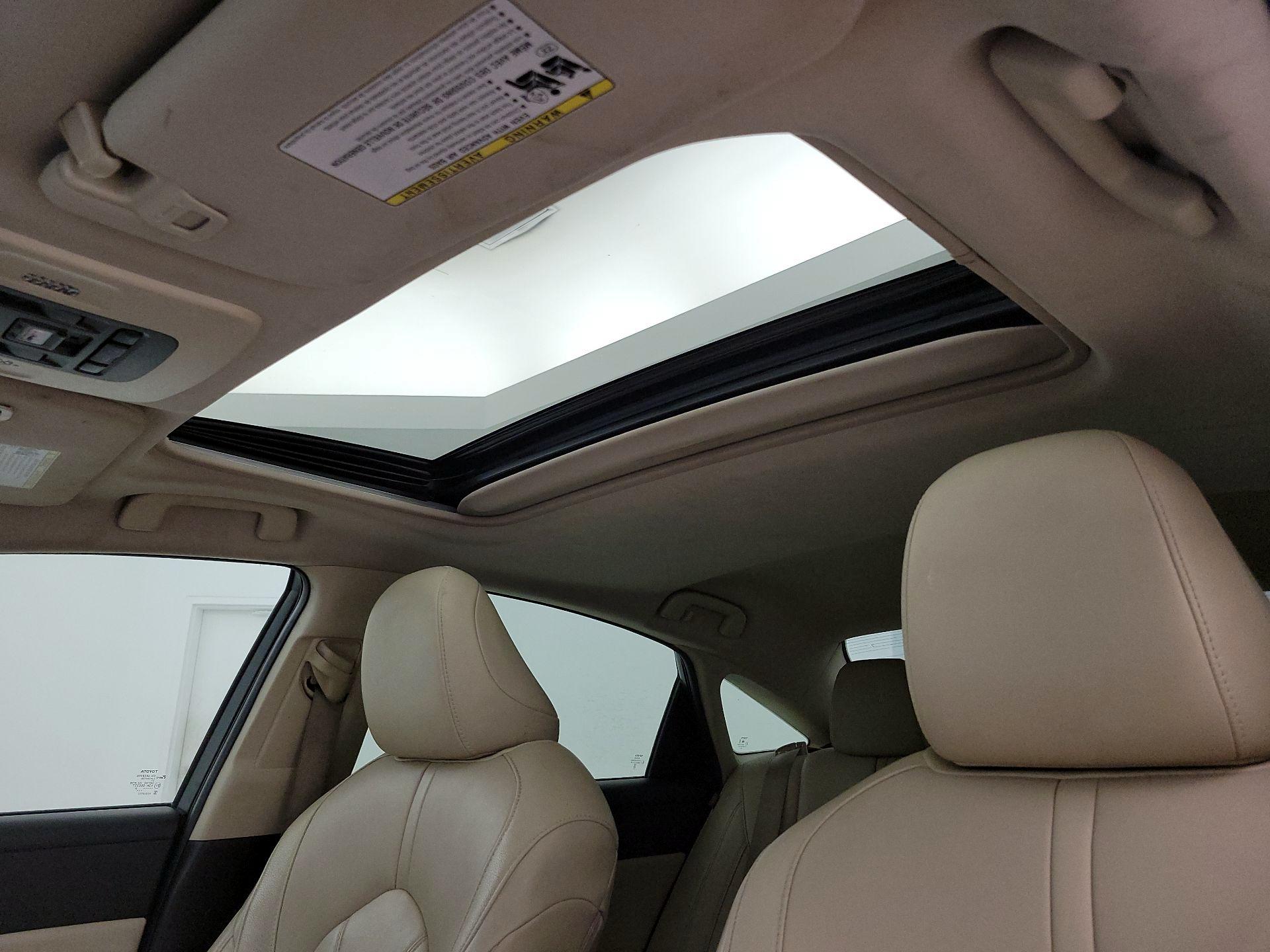 Thumbnail: 2020 Toyota Avalon - 20