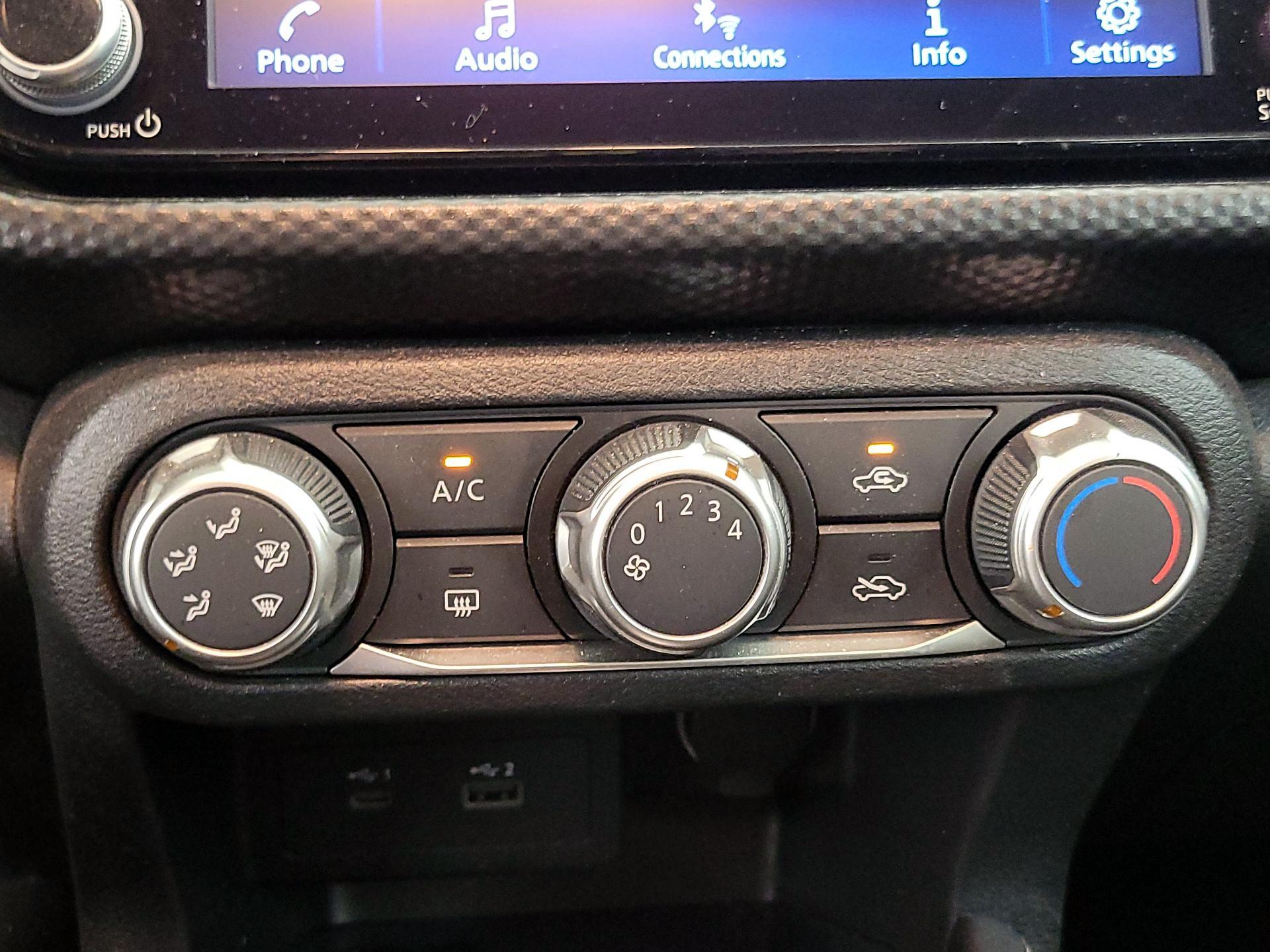 Thumbnail: 2023 Nissan Kicks - 16