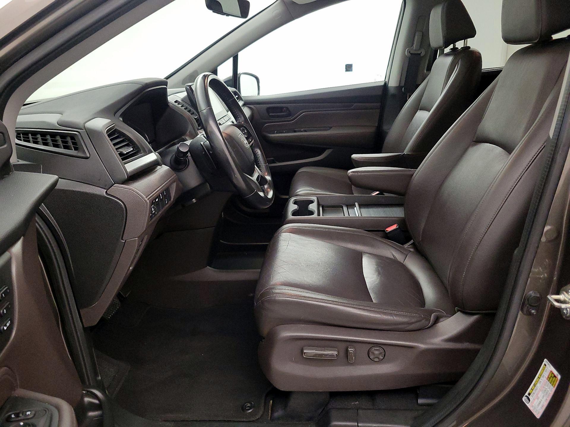 Thumbnail: 2018 Honda Odyssey - 11