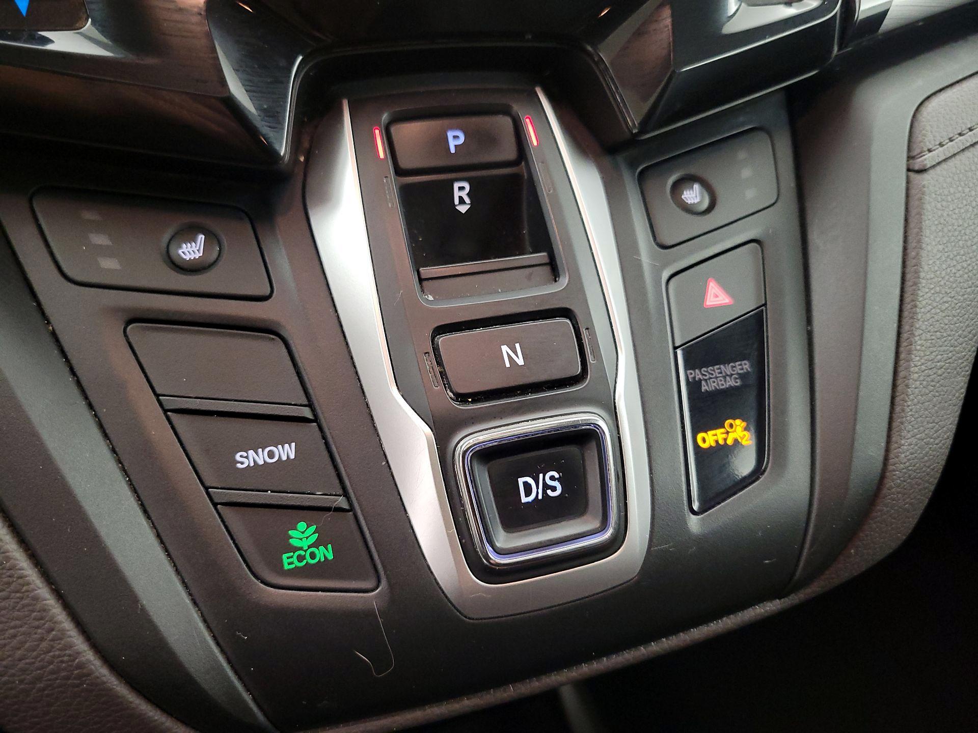 Thumbnail: 2018 Honda Odyssey - 17