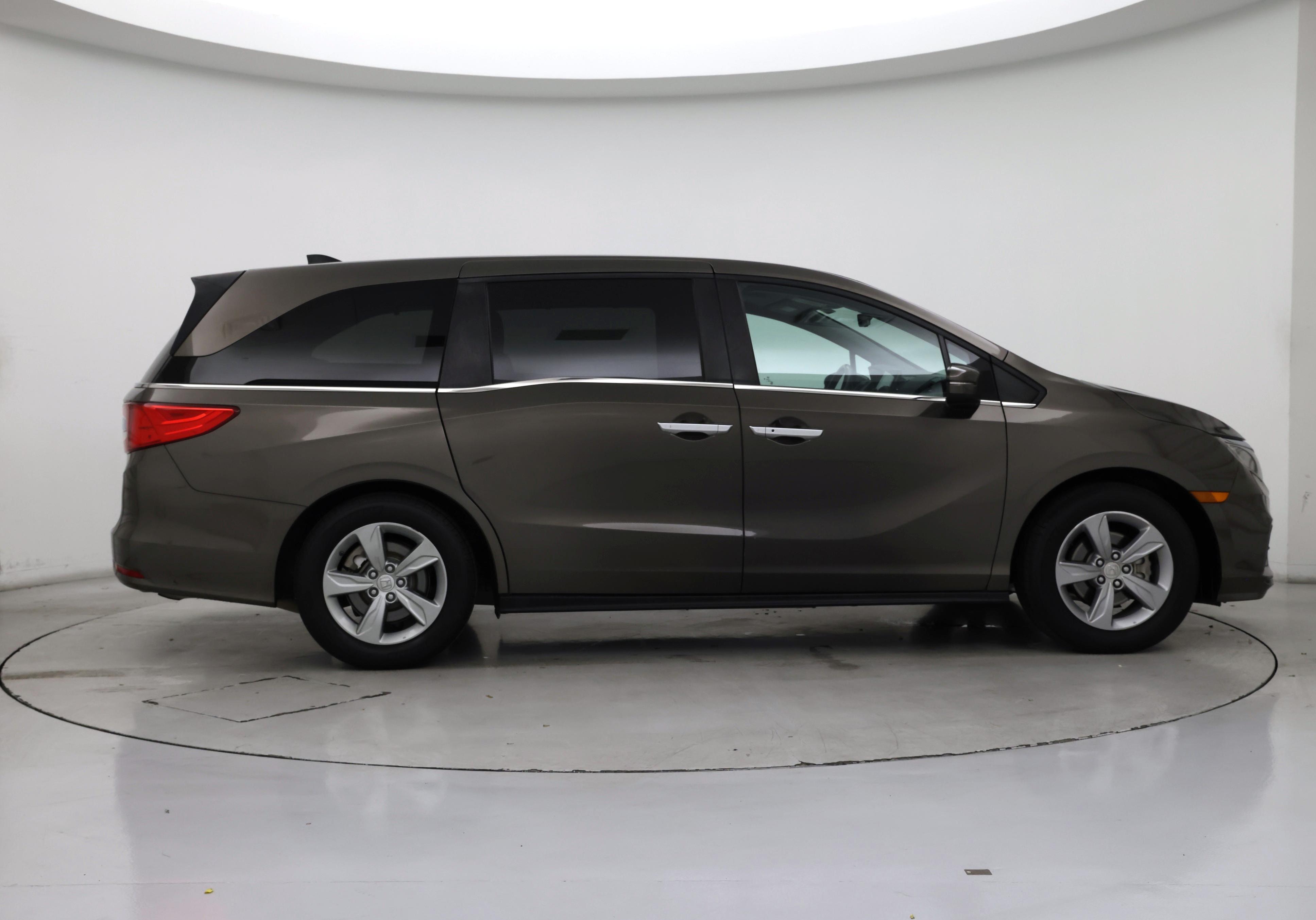 Thumbnail: 2018 Honda Odyssey - 7
