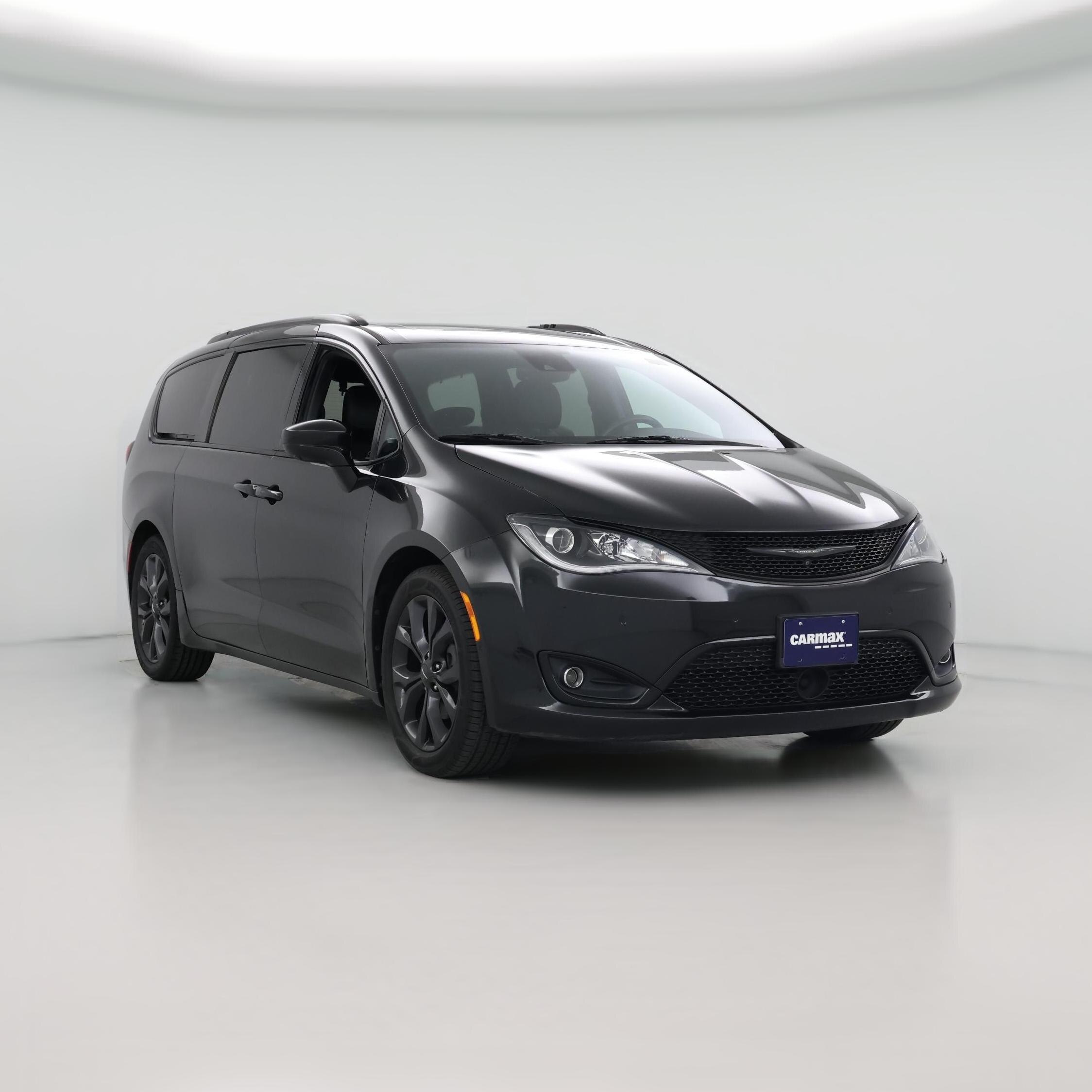 Thumbnail: 2018 Chrysler Pacifica - 1
