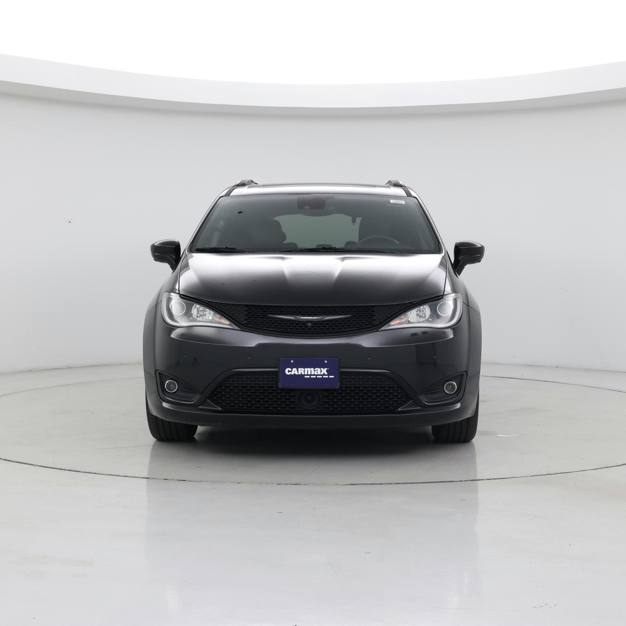 Thumbnail: 2018 Chrysler Pacifica - 5