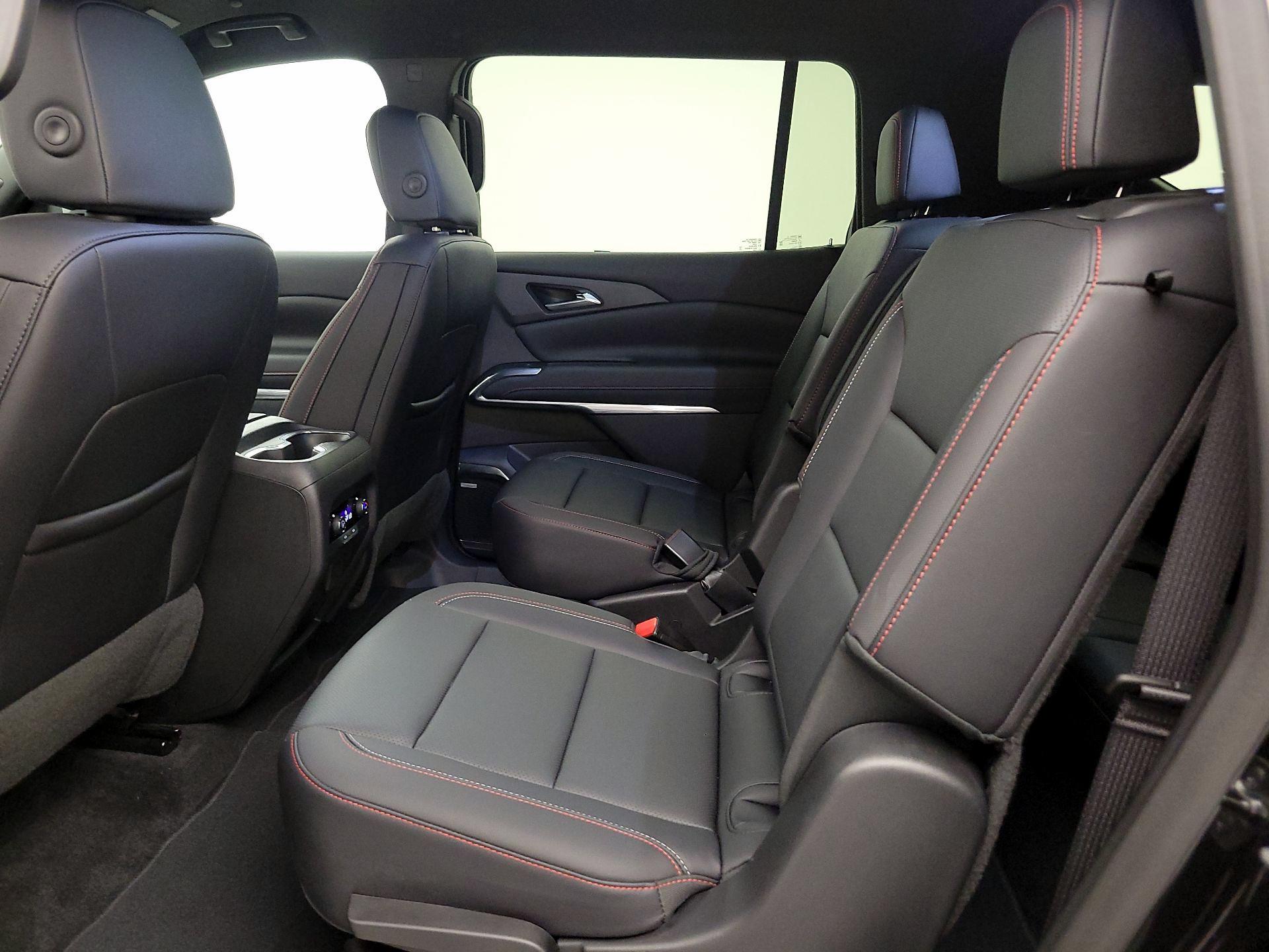 Thumbnail: 2024 Chevrolet Traverse - 19