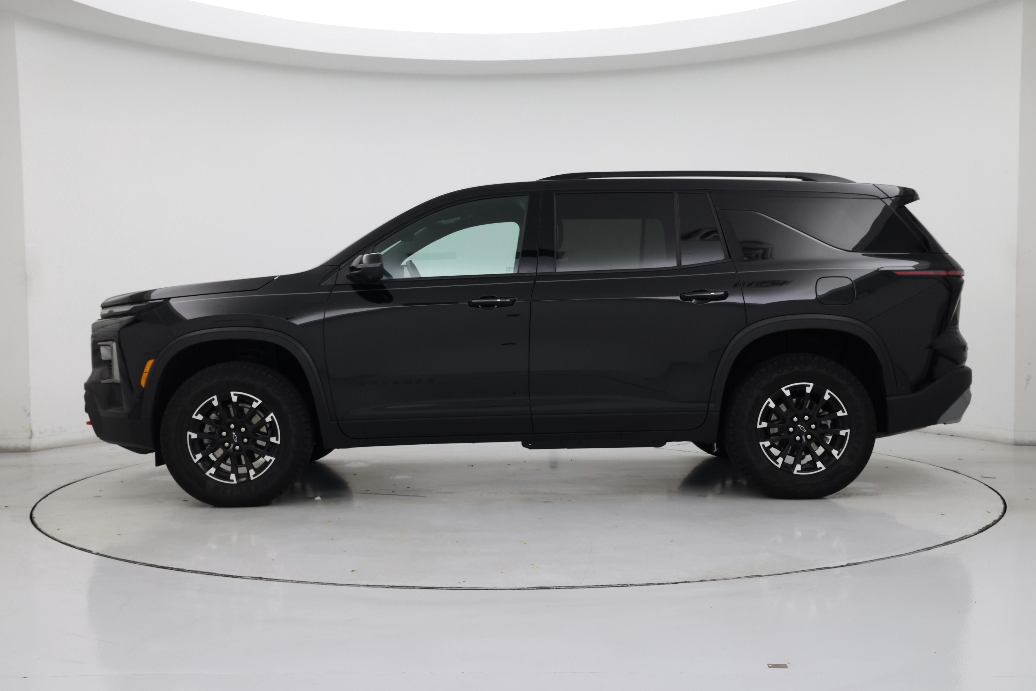 Thumbnail: 2024 Chevrolet Traverse - 3