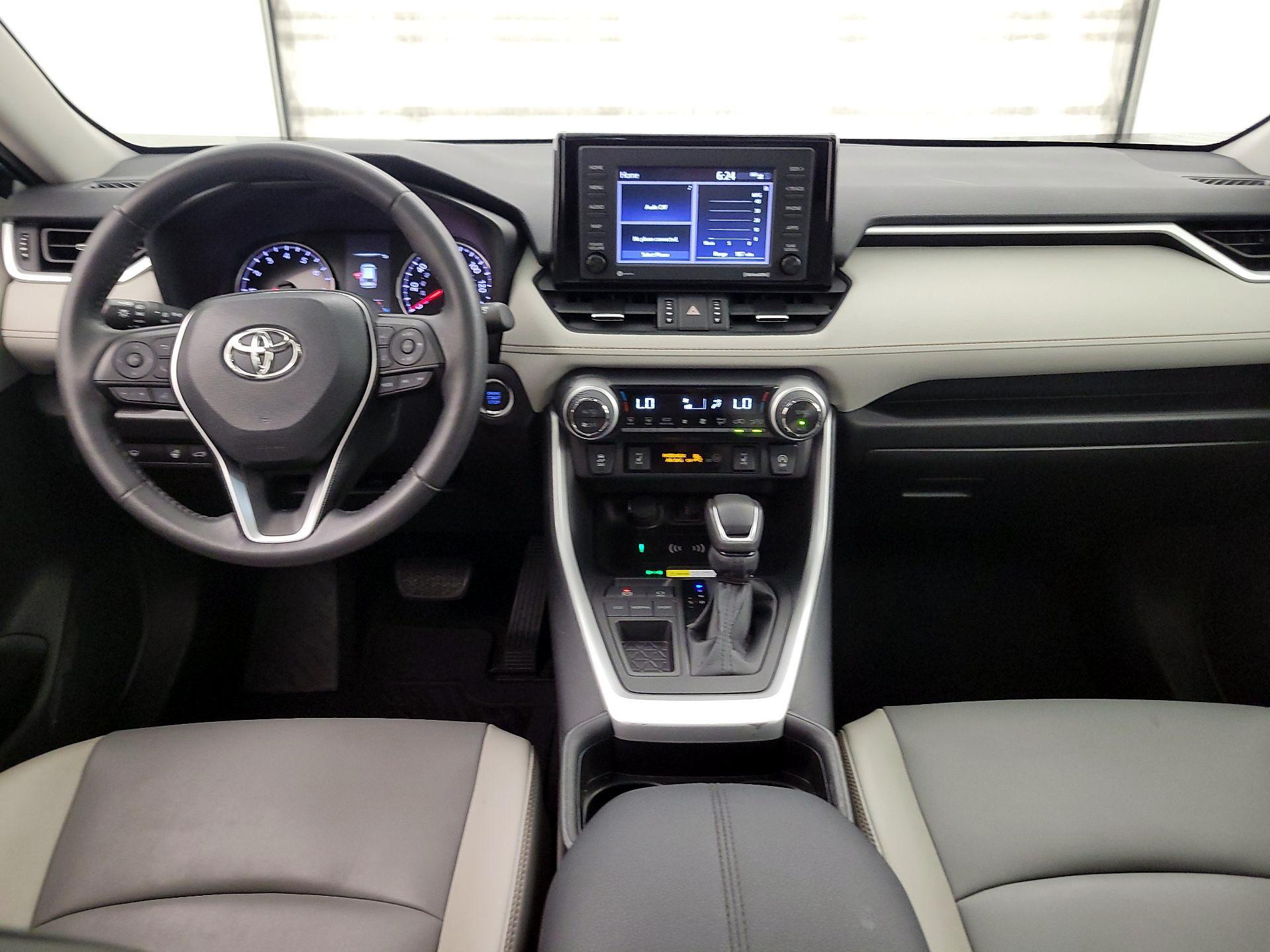 Thumbnail: 2021 Toyota RAV4 - 9