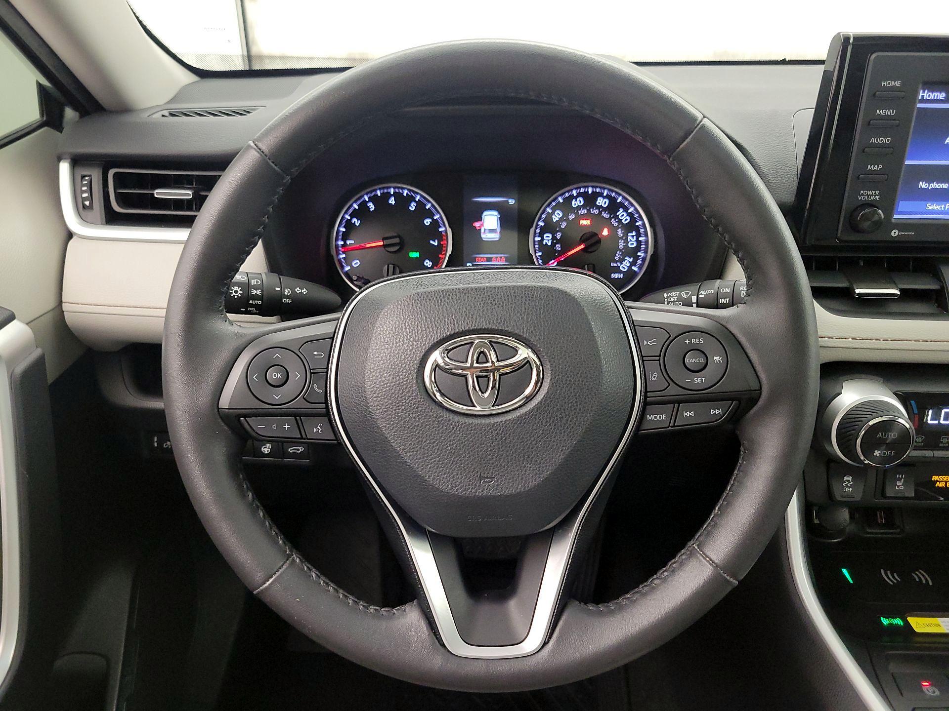 Thumbnail: 2021 Toyota RAV4 - 10