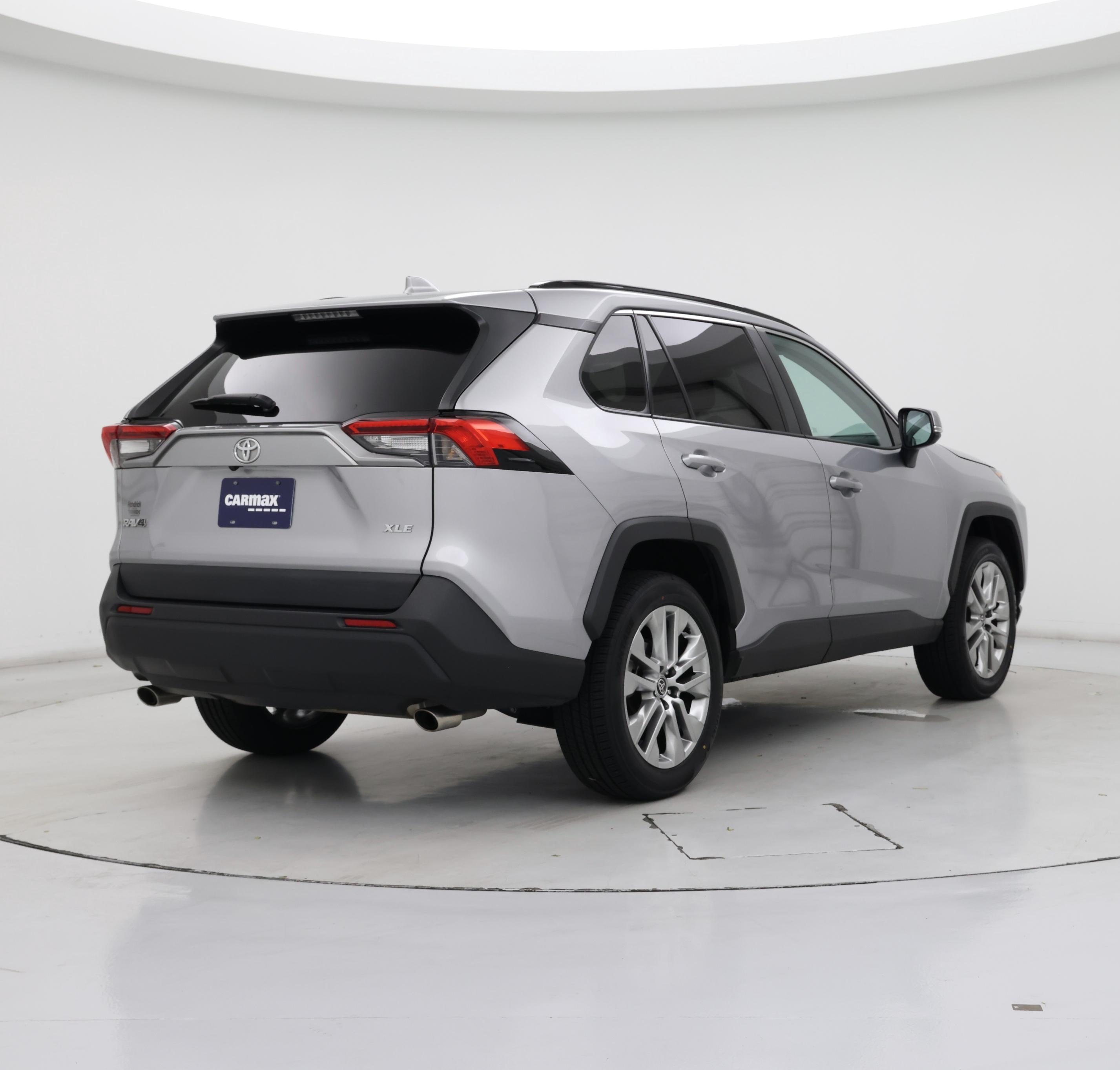 Thumbnail: 2021 Toyota RAV4 - 8