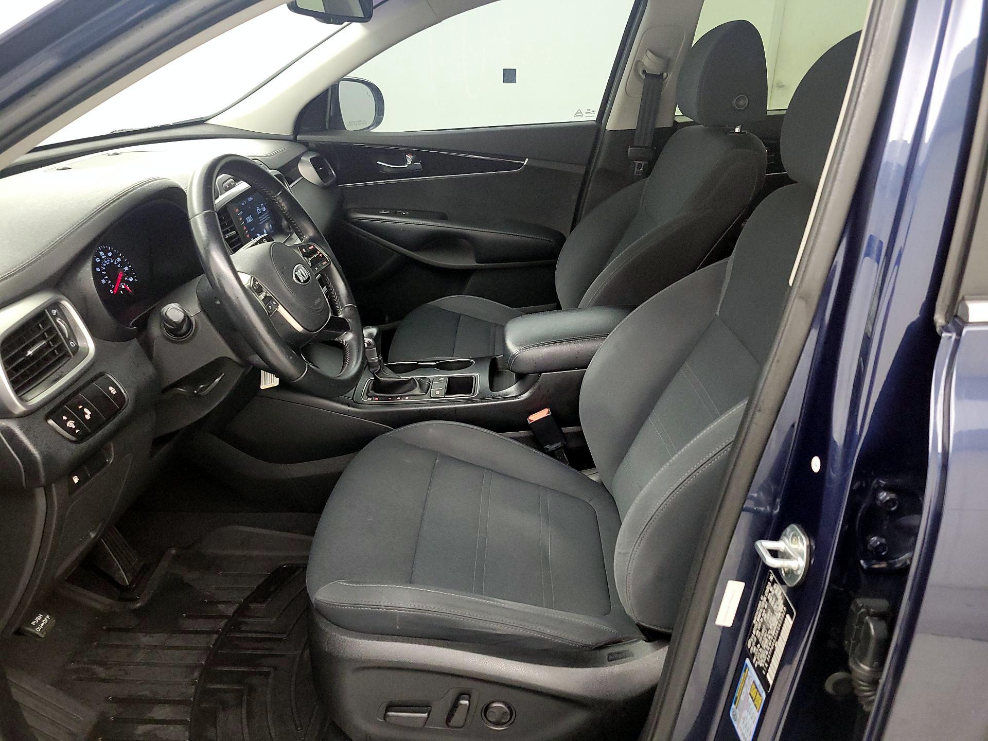 Thumbnail: 2019 Kia Sorento - 11