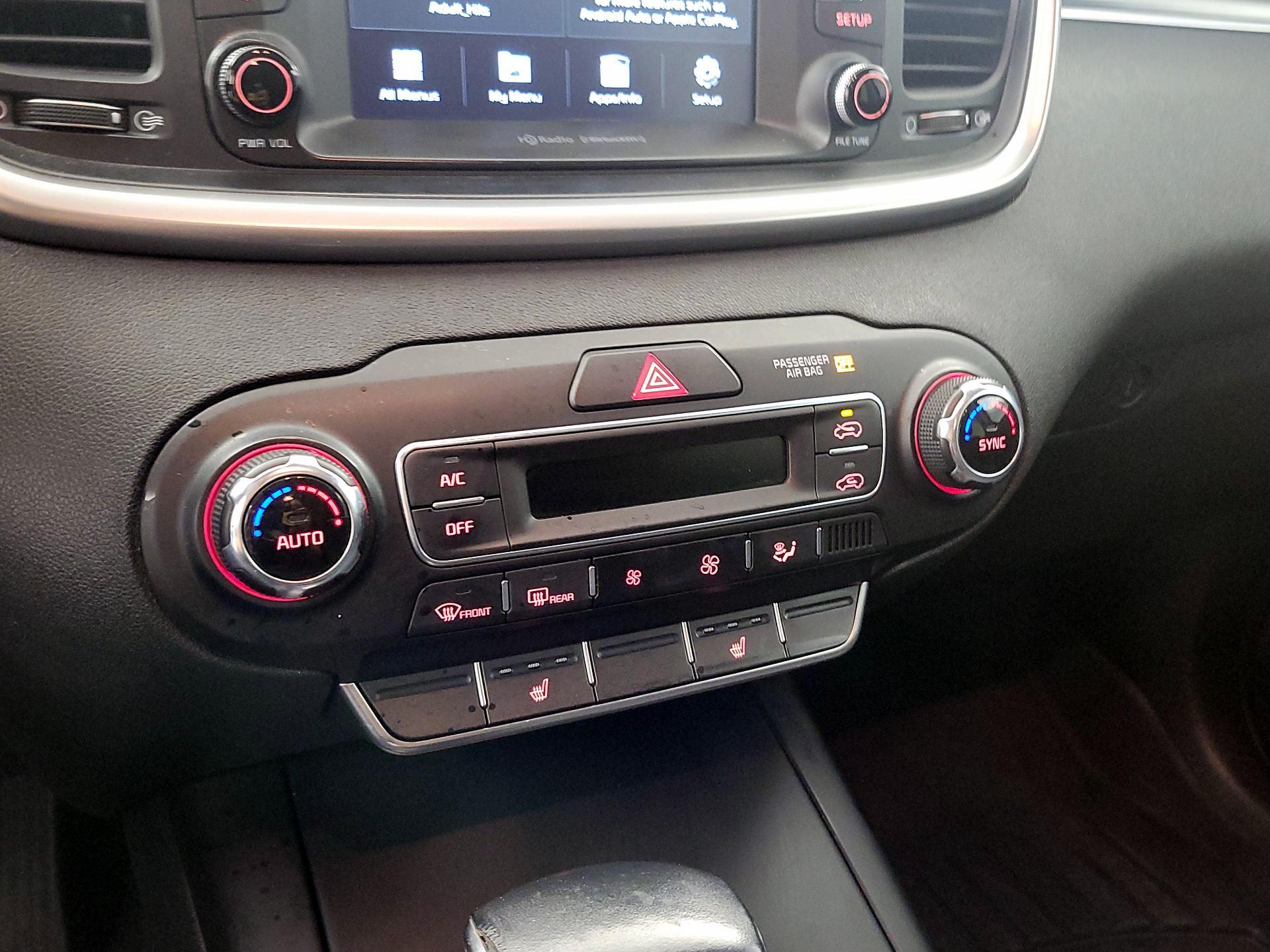 Thumbnail: 2019 Kia Sorento - 16