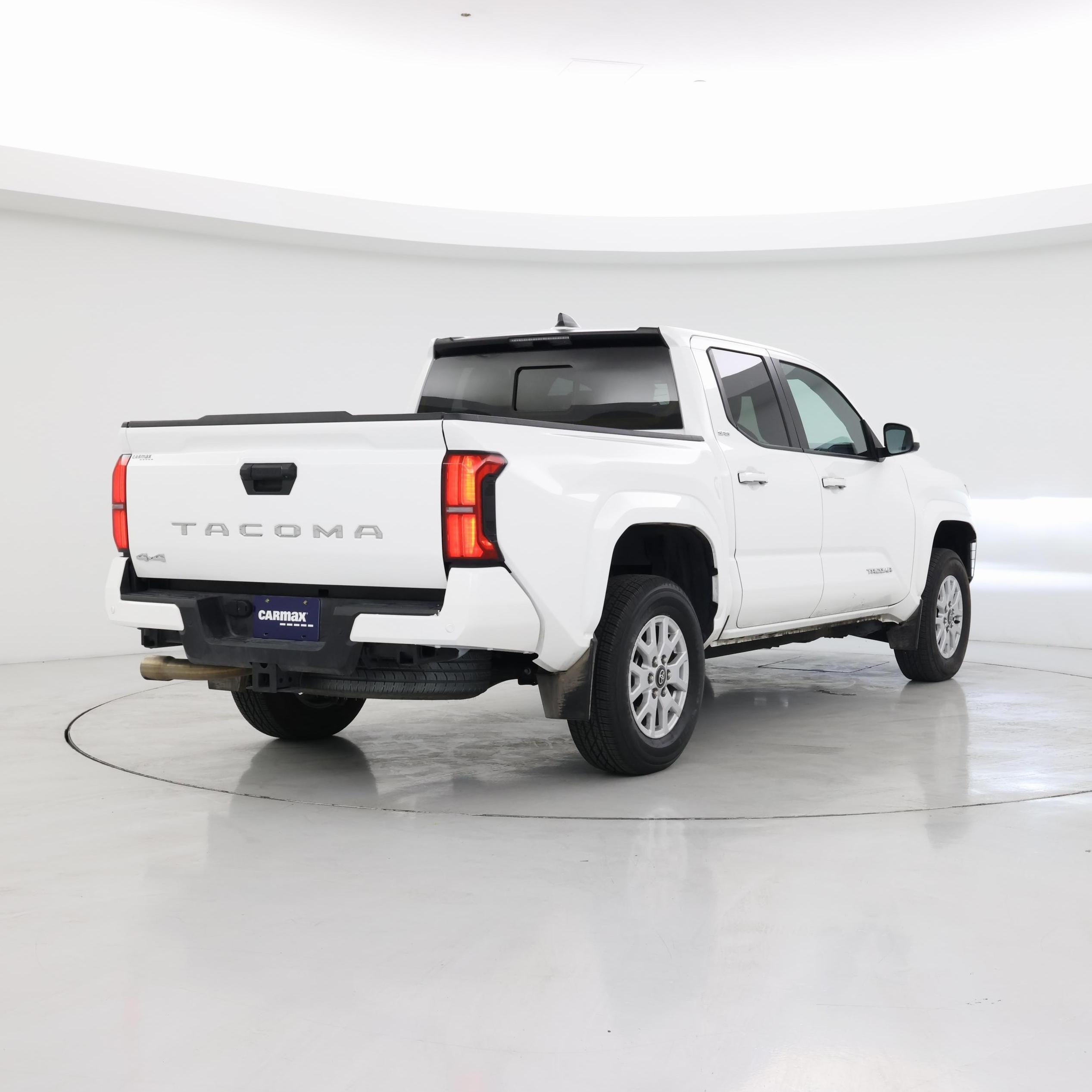 Thumbnail: 2024 Toyota Tacoma - 8