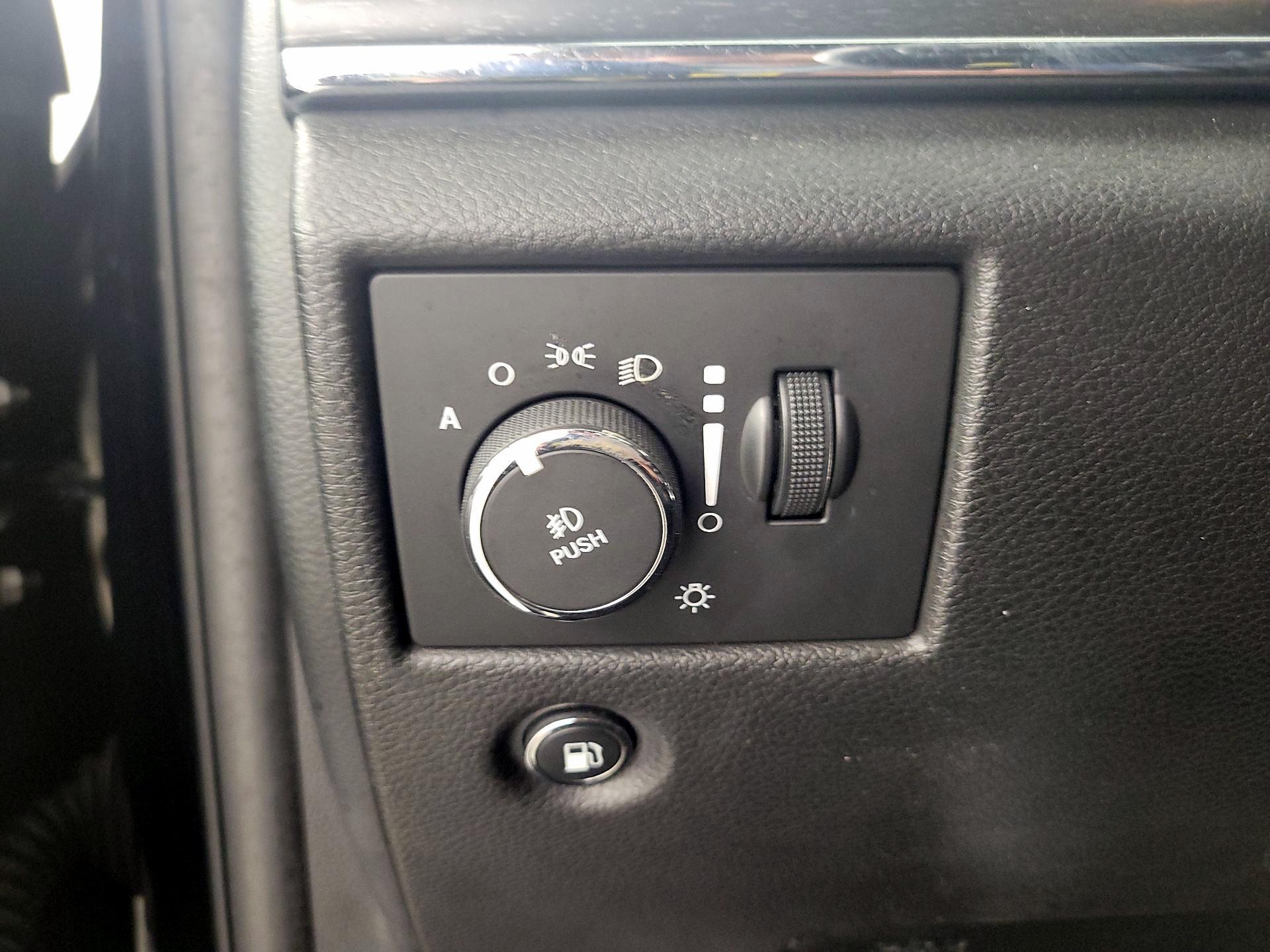 Thumbnail: 2017 Jeep Grand Cherokee - 13