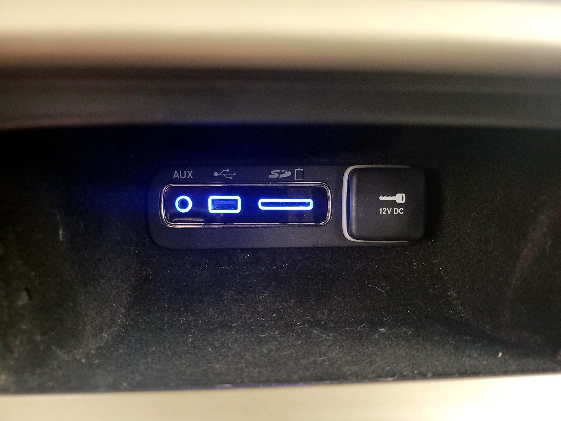 Thumbnail: 2017 Jeep Grand Cherokee - 19