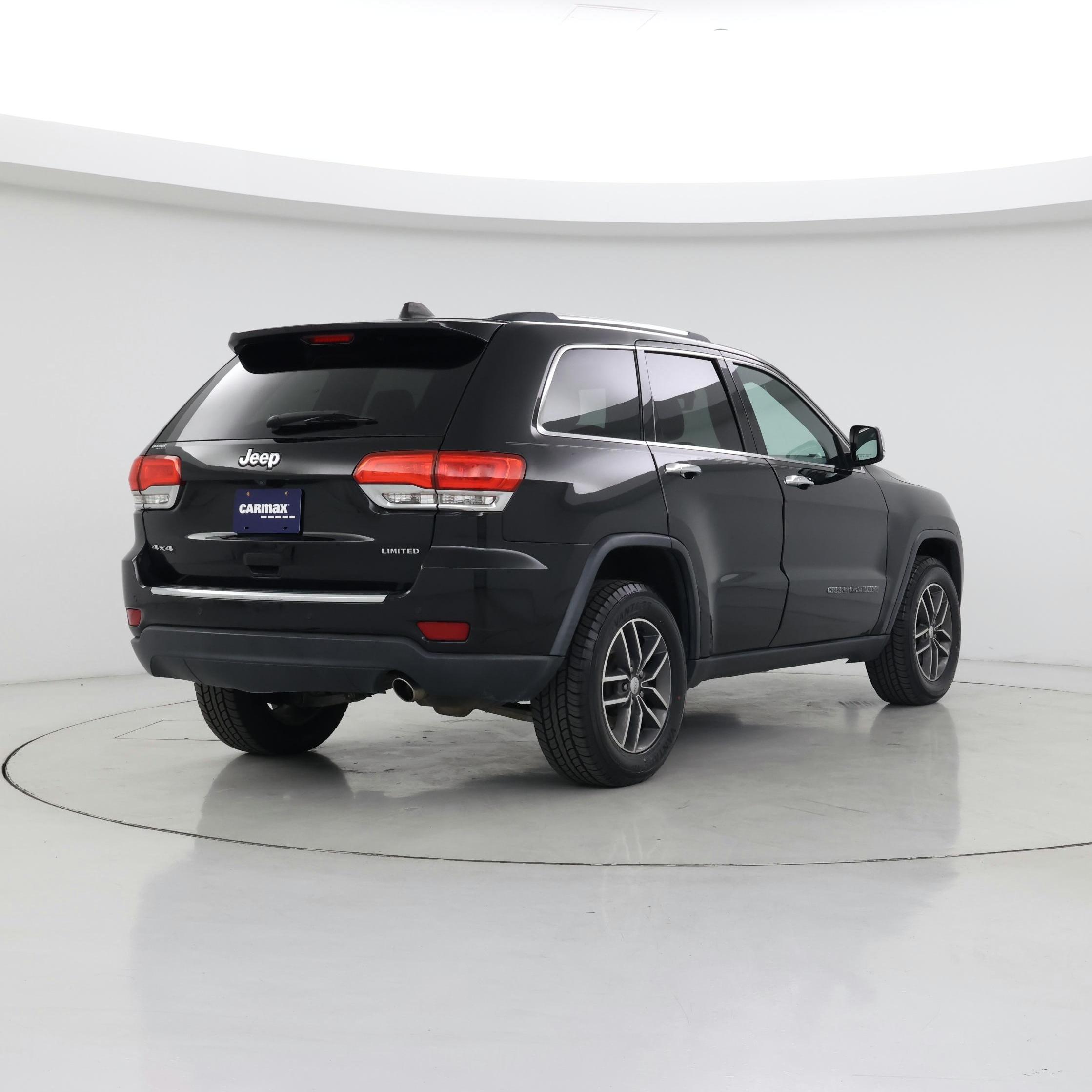 Thumbnail: 2017 Jeep Grand Cherokee - 8