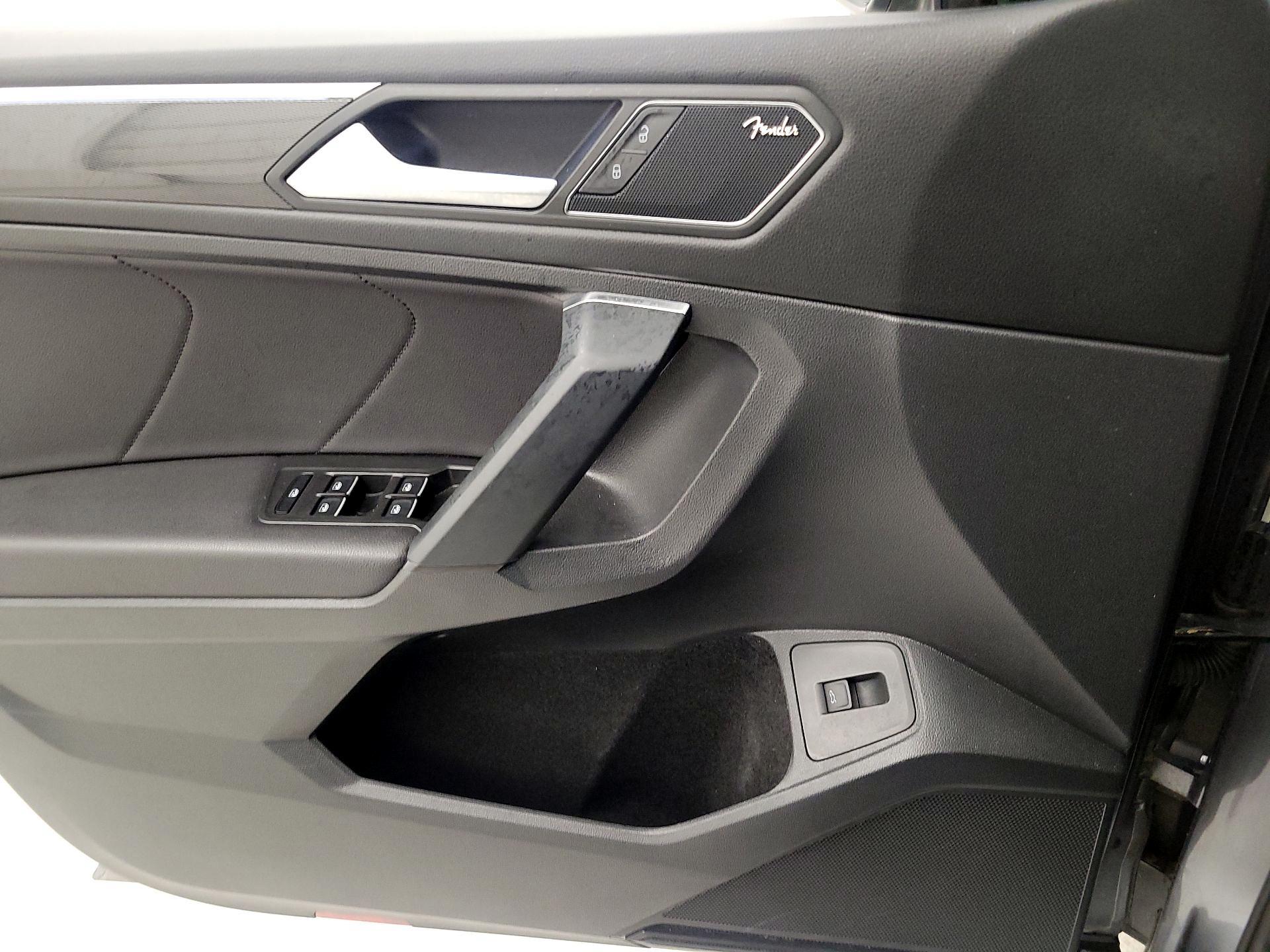 Thumbnail: 2019 Volkswagen Tiguan - 12